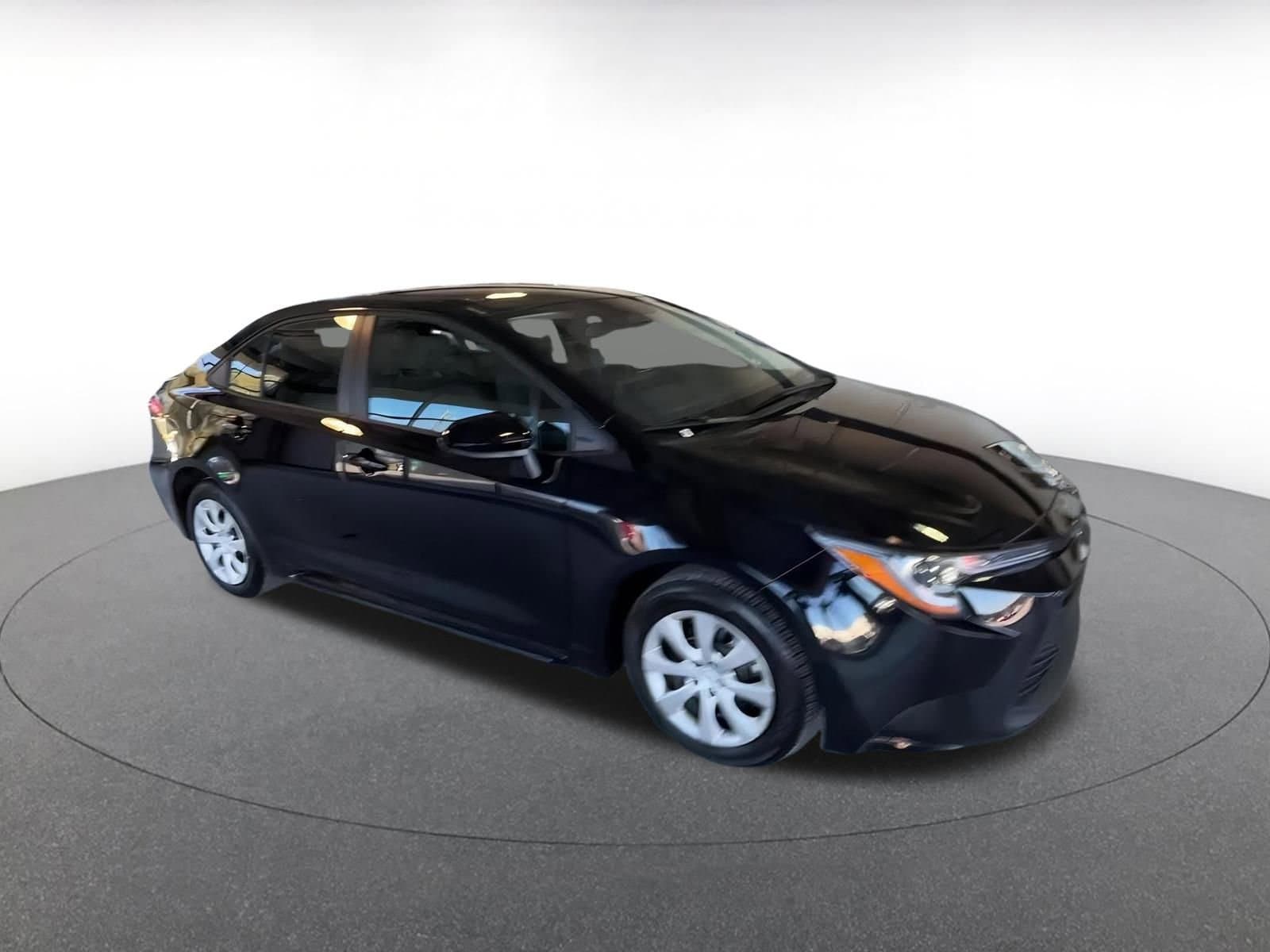 Thumbnail: 2025 Toyota Corolla - 2