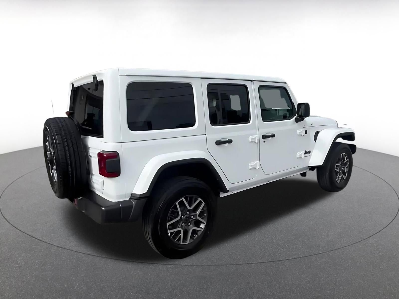 Thumbnail: 2025 Jeep Wrangler - 15