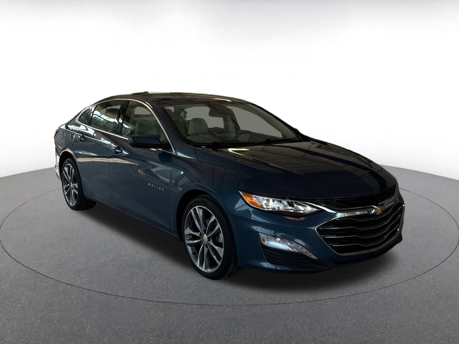 Thumbnail: 2024 Chevrolet Malibu - 1