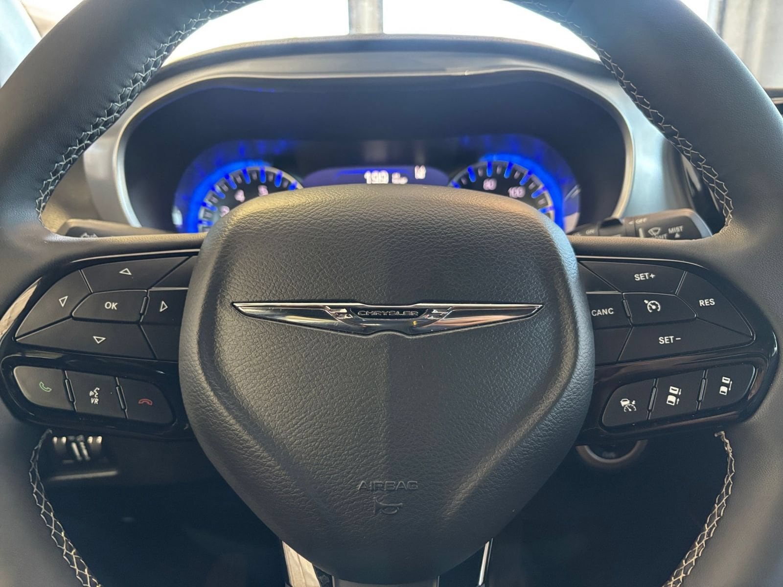 Thumbnail: 2025 Chrysler Pacifica - 31