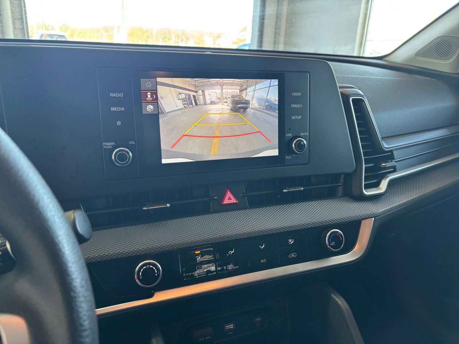 Thumbnail: 2025 Kia Sportage - 29