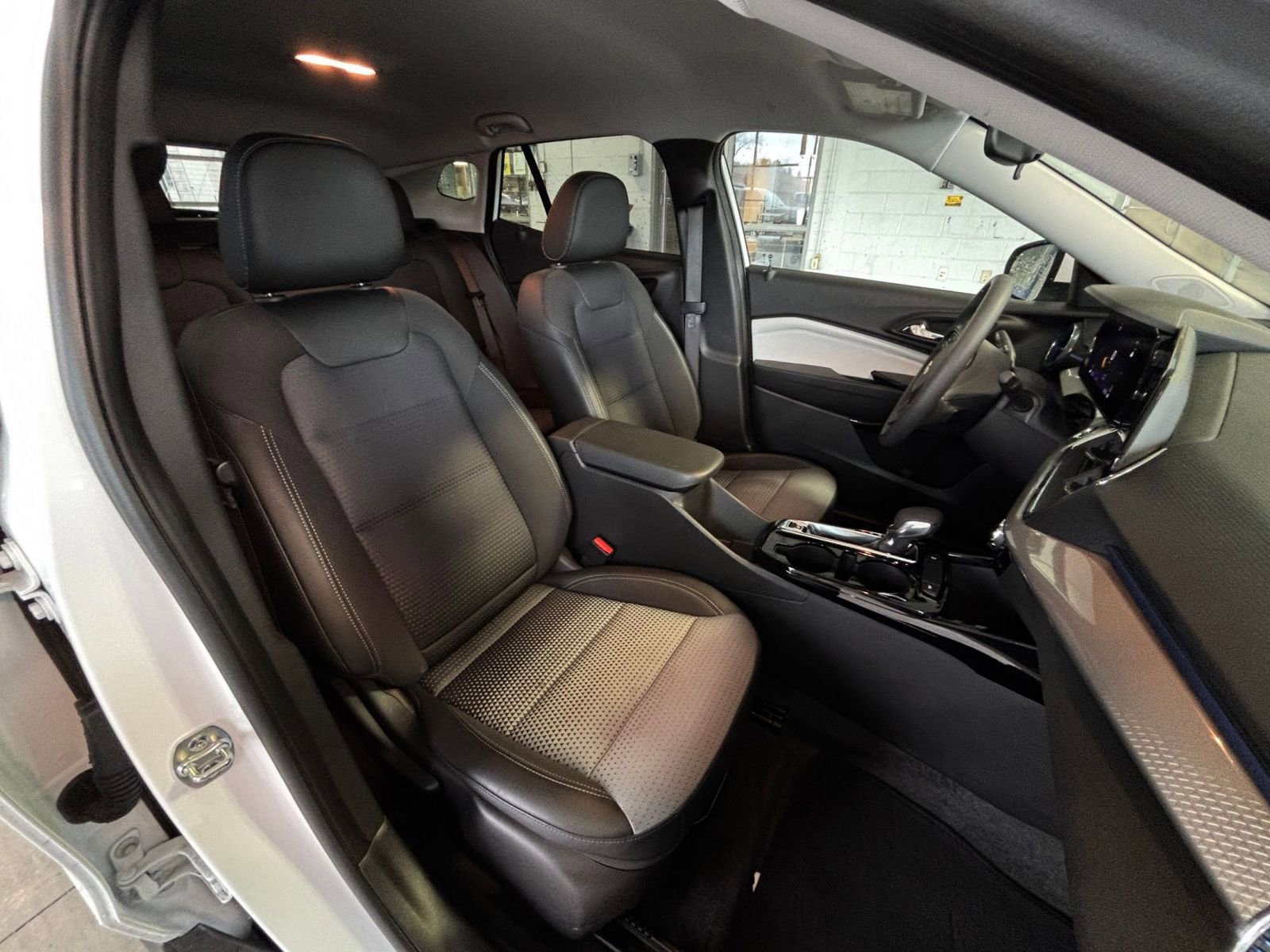 Thumbnail: 2025 Chevrolet Trax - 35