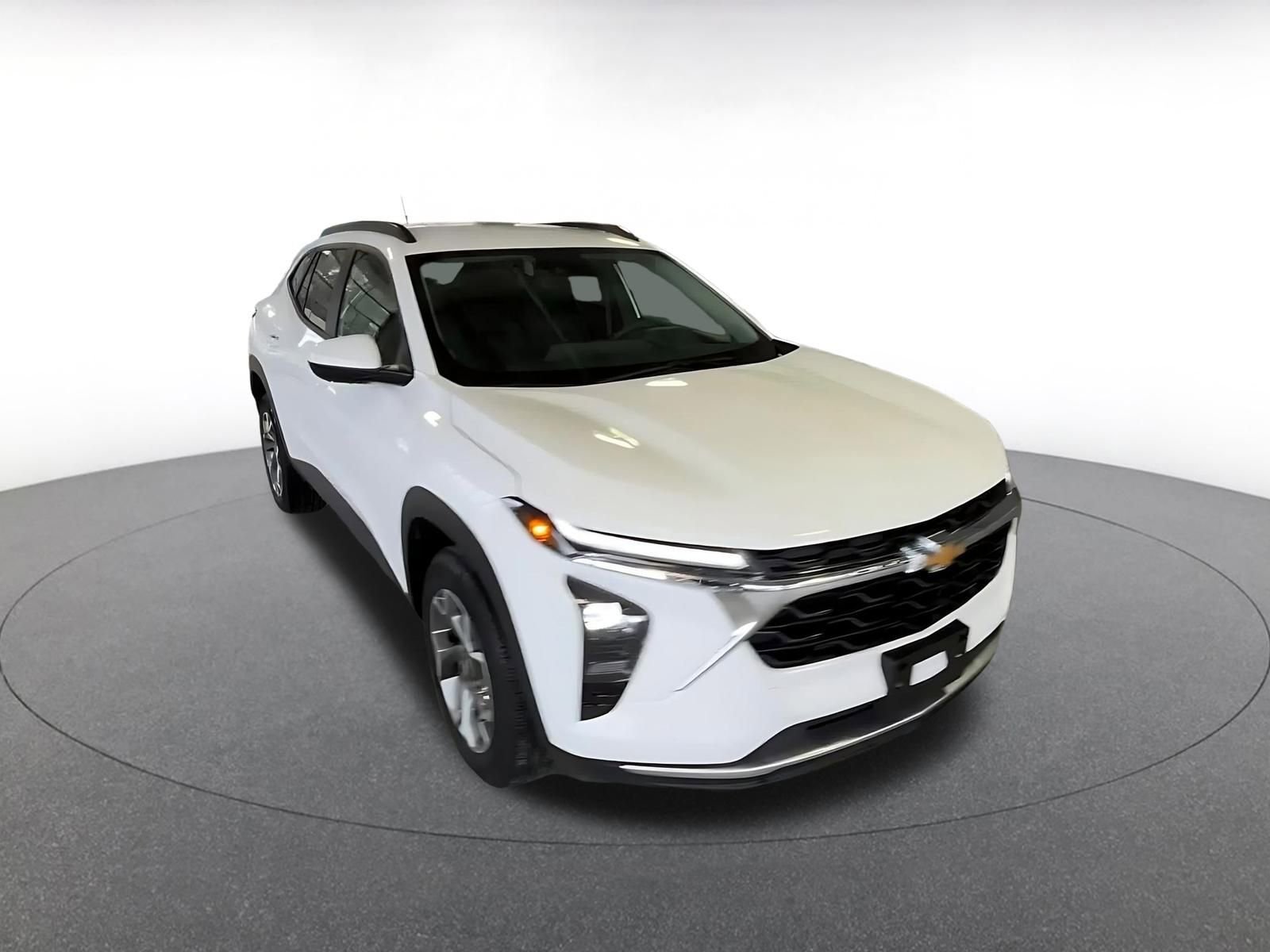 Thumbnail: 2025 Chevrolet Trax - 3