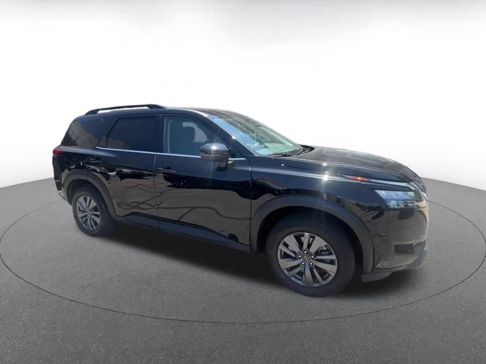 Thumbnail: 2025 Nissan Pathfinder - 2
