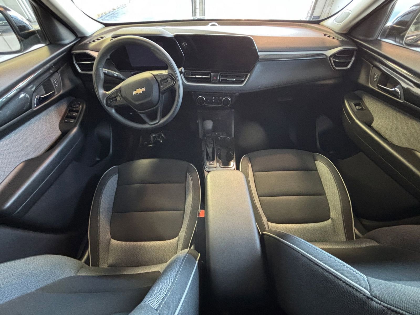 Thumbnail: 2025 Chevrolet TrailBlazer - 34