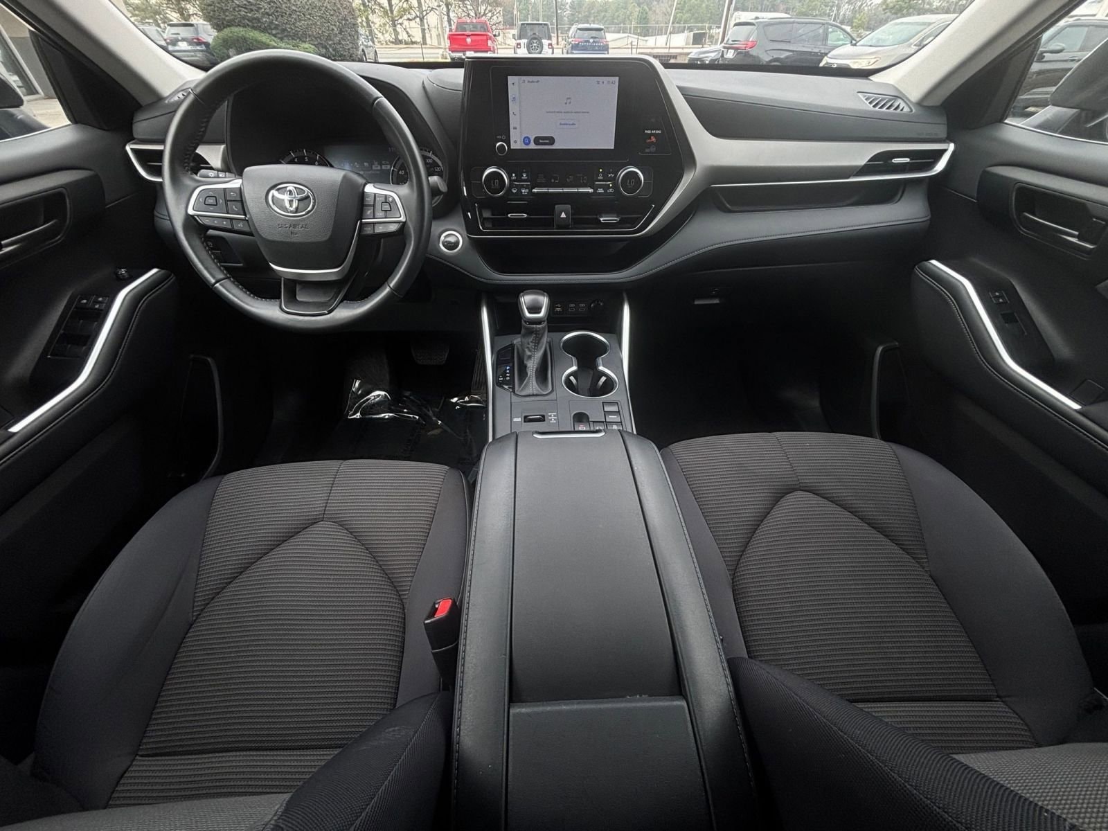 Thumbnail: 2025 Toyota Highlander - 35