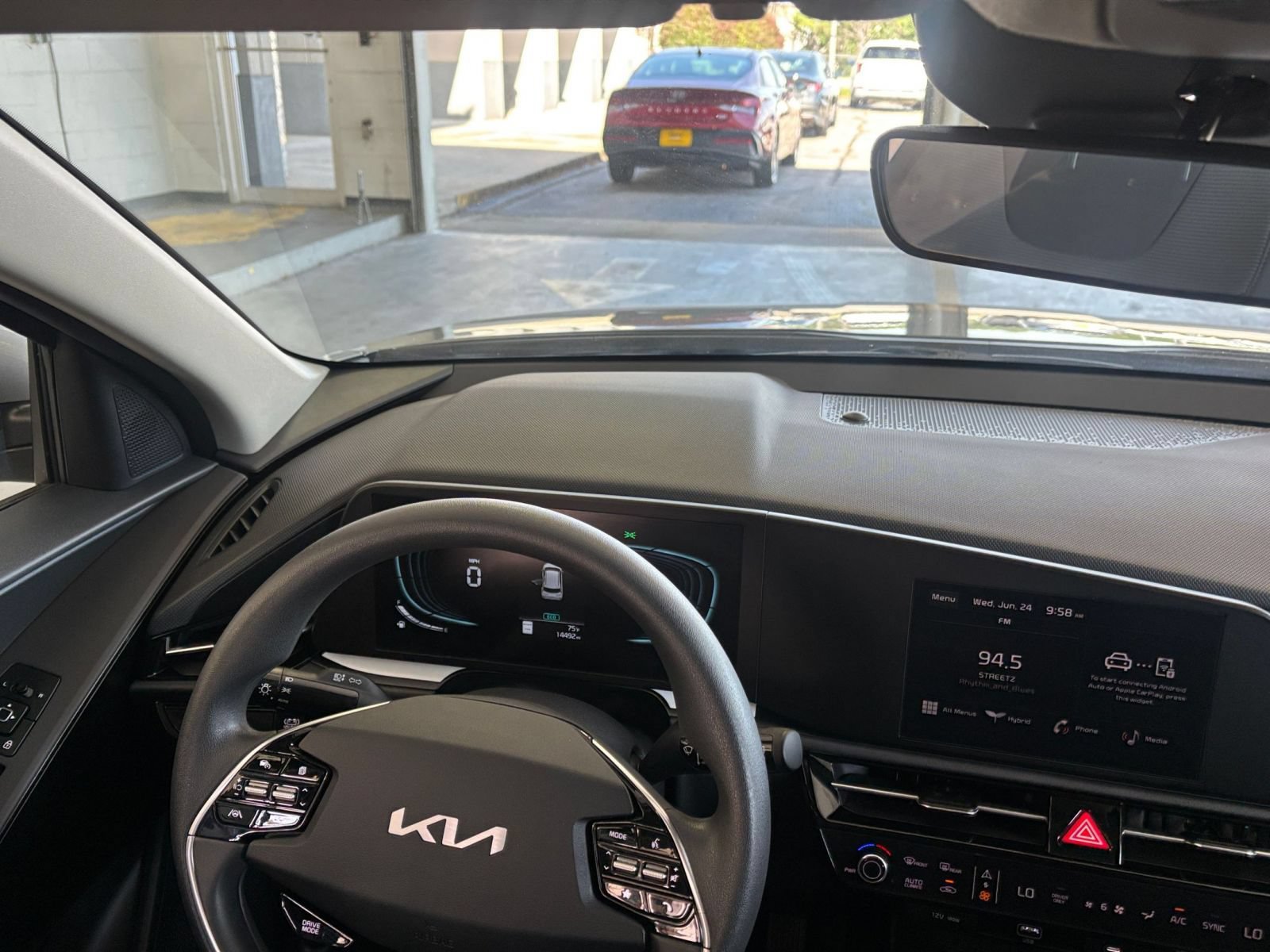 Thumbnail: 2026 Kia Niro - 32