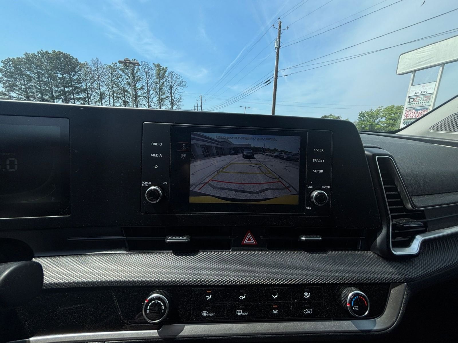 Thumbnail: 2025 Kia Sportage - 23