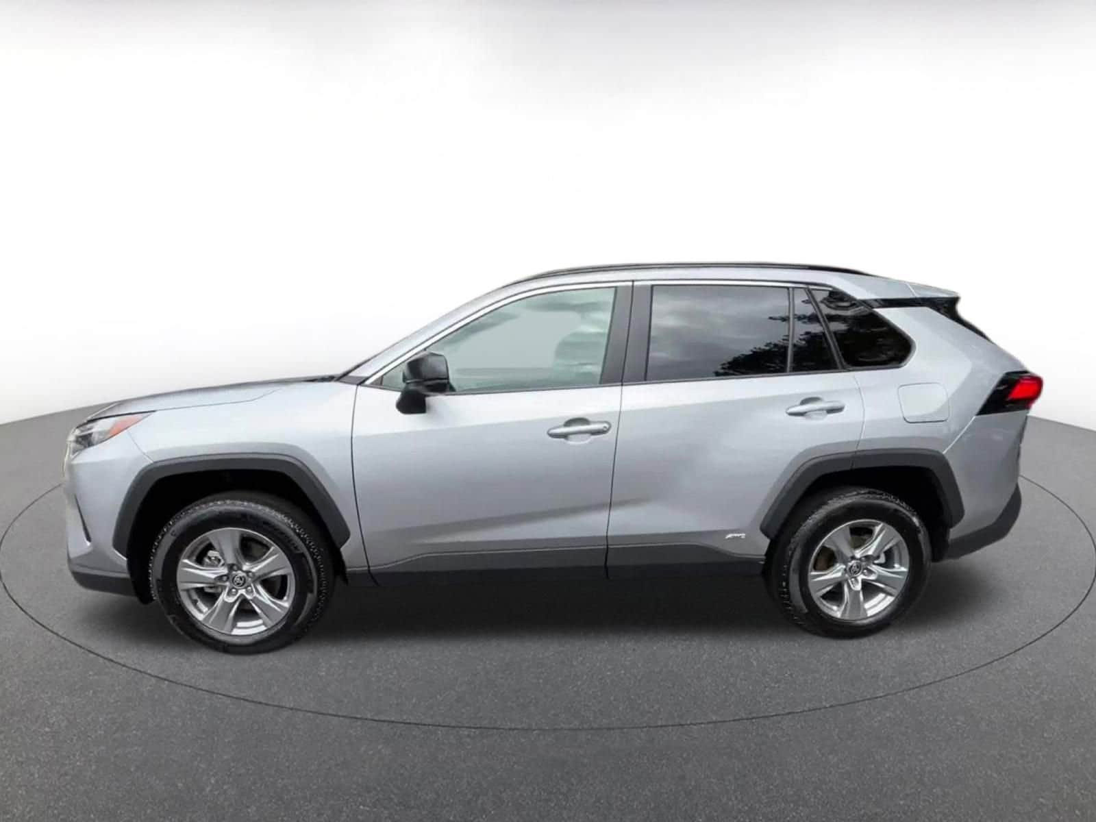 Thumbnail: 2025 Toyota RAV4 - 8
