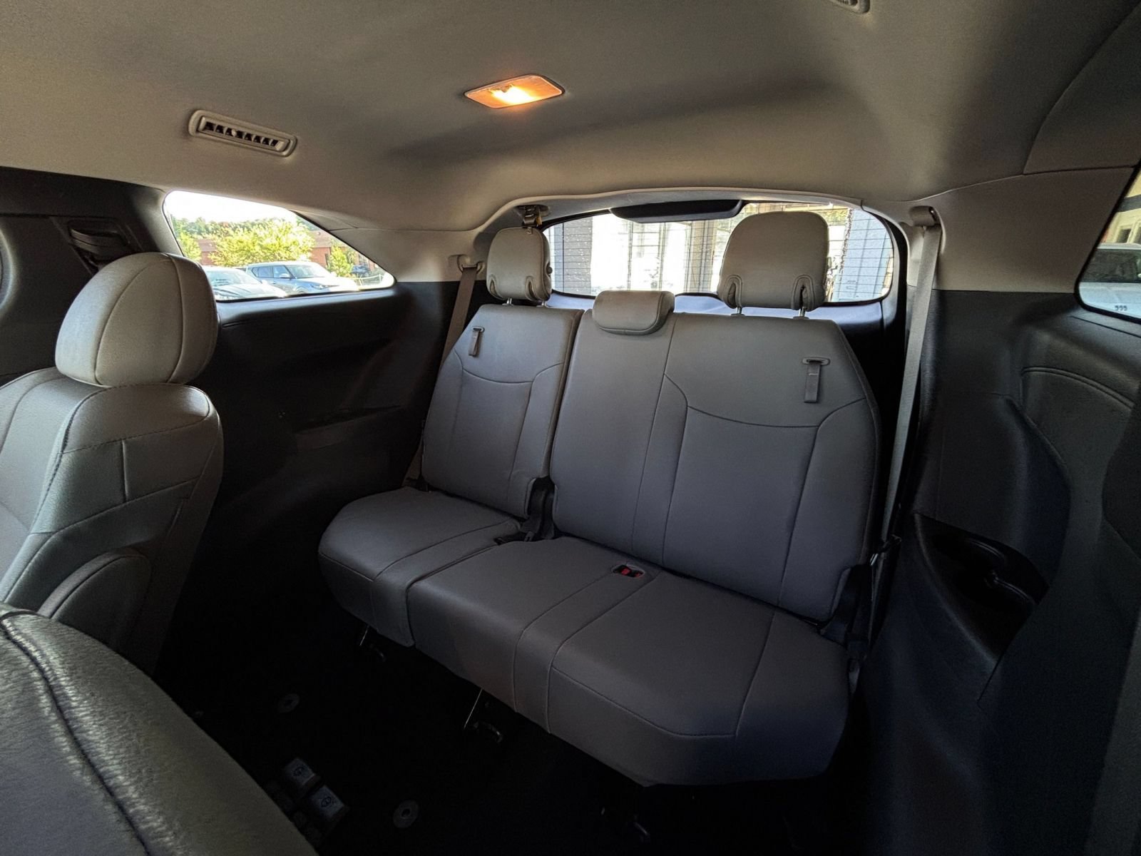 Thumbnail: 2025 Toyota Sienna - 32