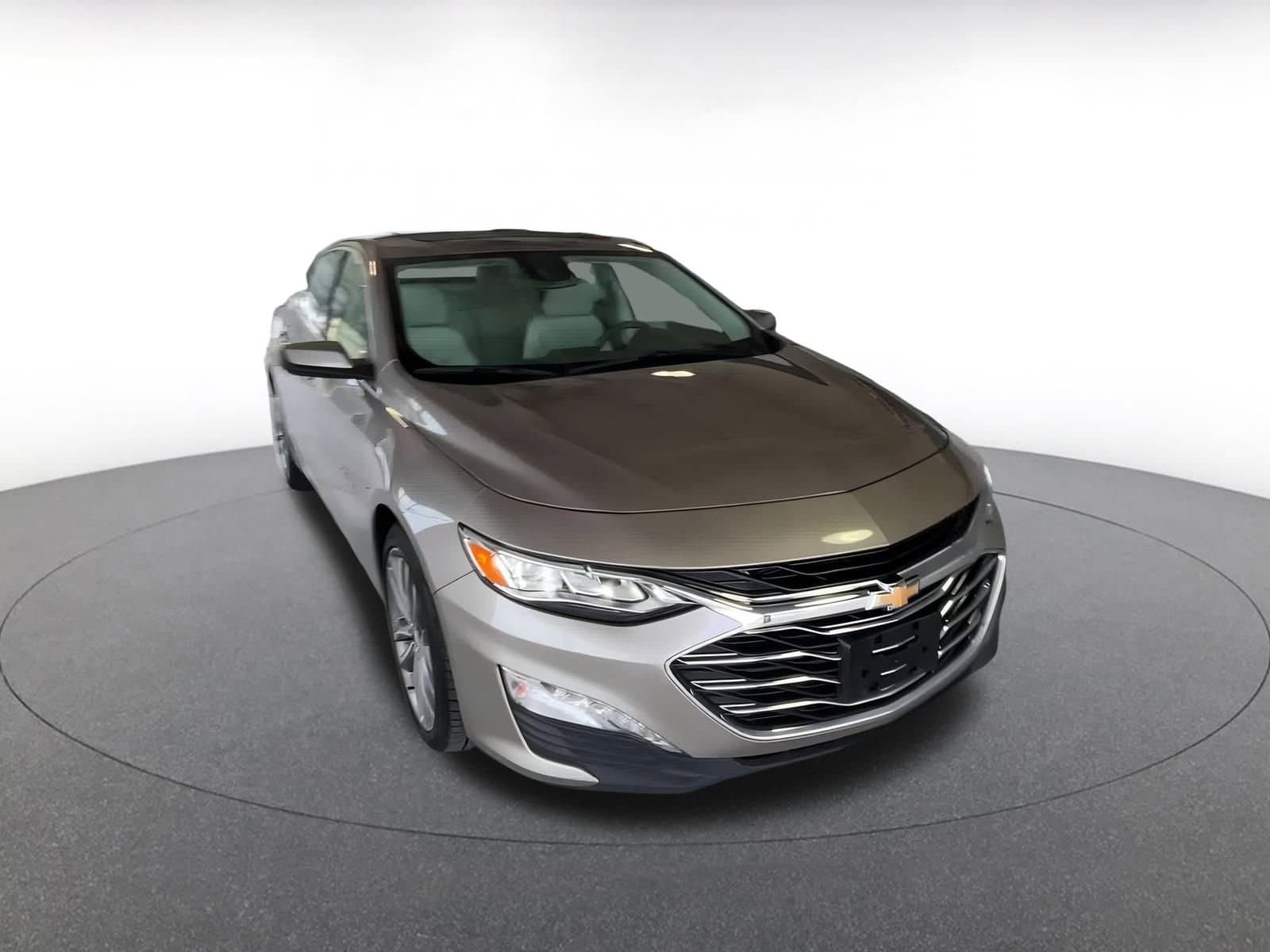 Thumbnail: 2024 Chevrolet Malibu - 3