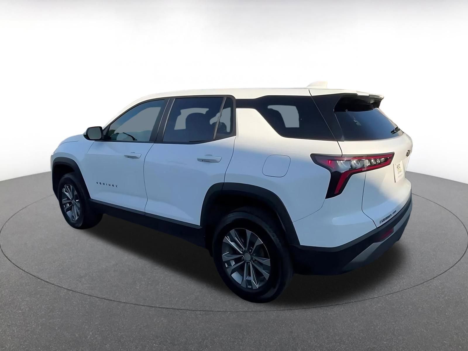 Thumbnail: 2025 Chevrolet Equinox - 10