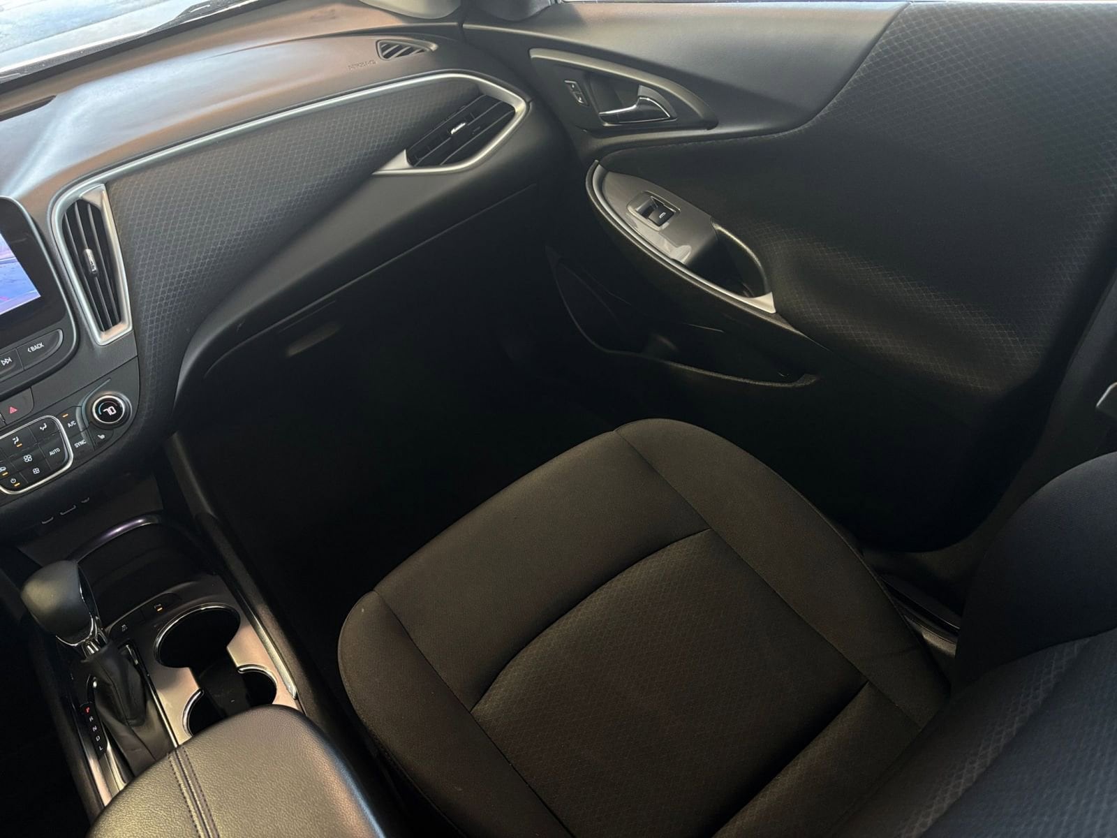 Thumbnail: 2024 Chevrolet Malibu - 35