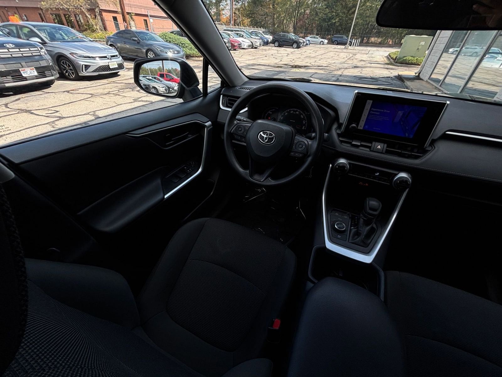 Thumbnail: 2025 Toyota RAV4 - 33