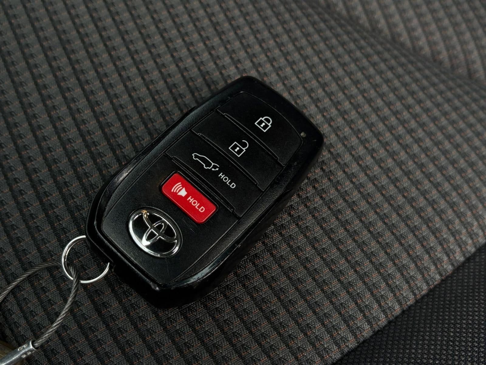 Thumbnail: 2025 Toyota Highlander - 21