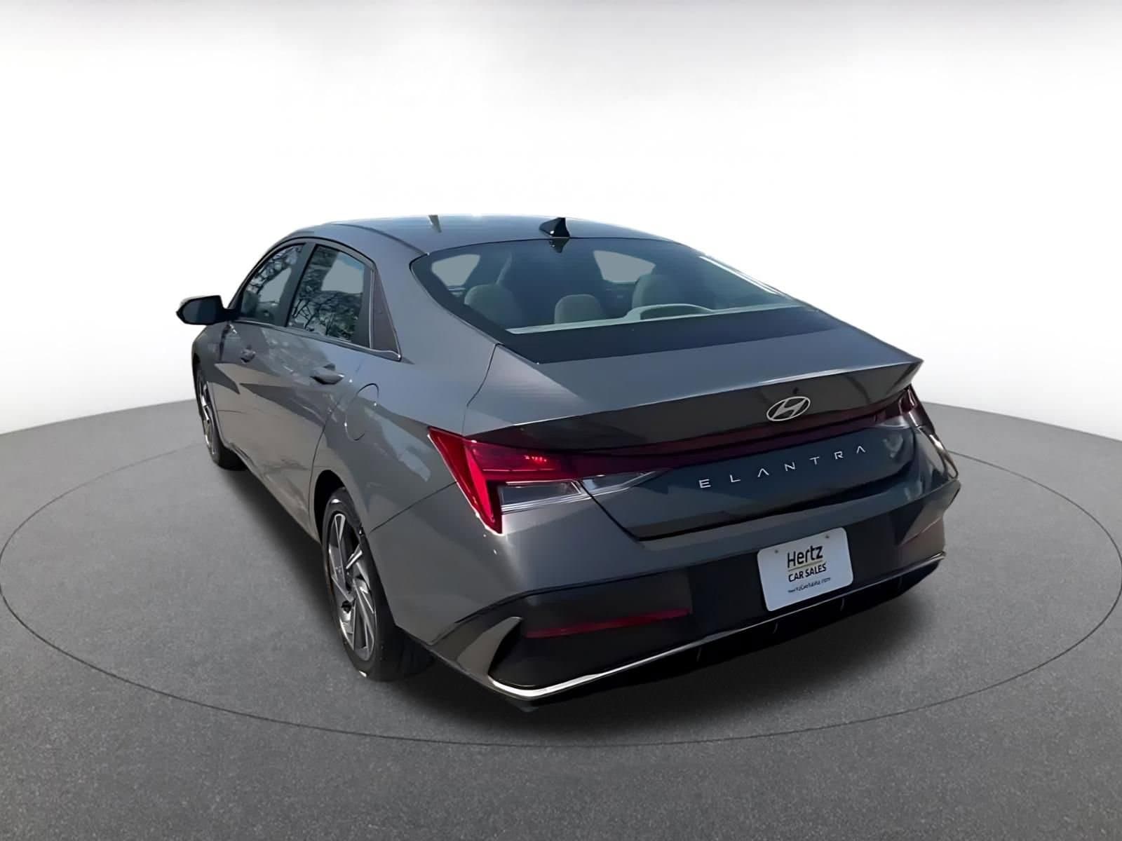 Thumbnail: 2025 Hyundai Elantra - 11