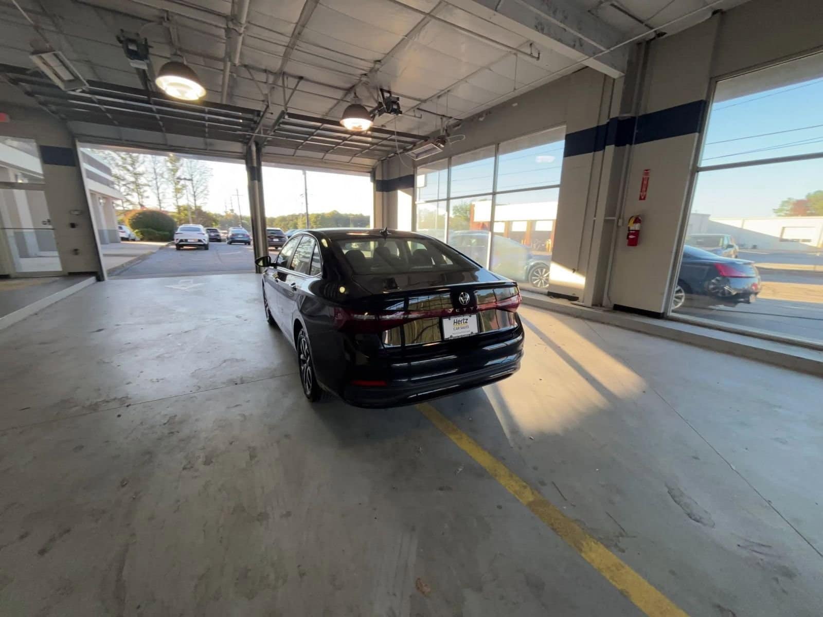 Thumbnail: 2025 Volkswagen Jetta - 16