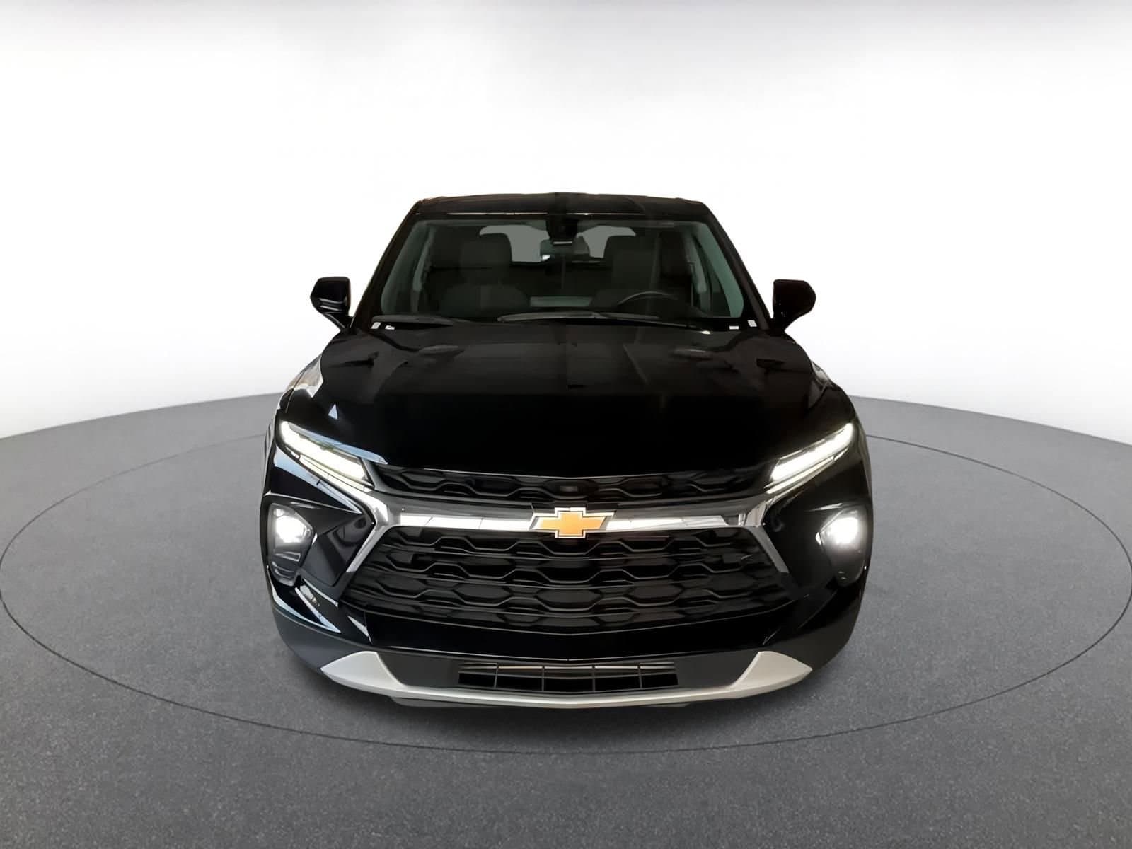 Thumbnail: 2023 Chevrolet Blazer - 5