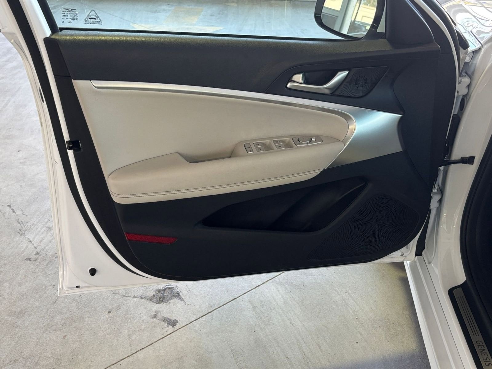 Thumbnail: 2025 Genesis G70 - 20