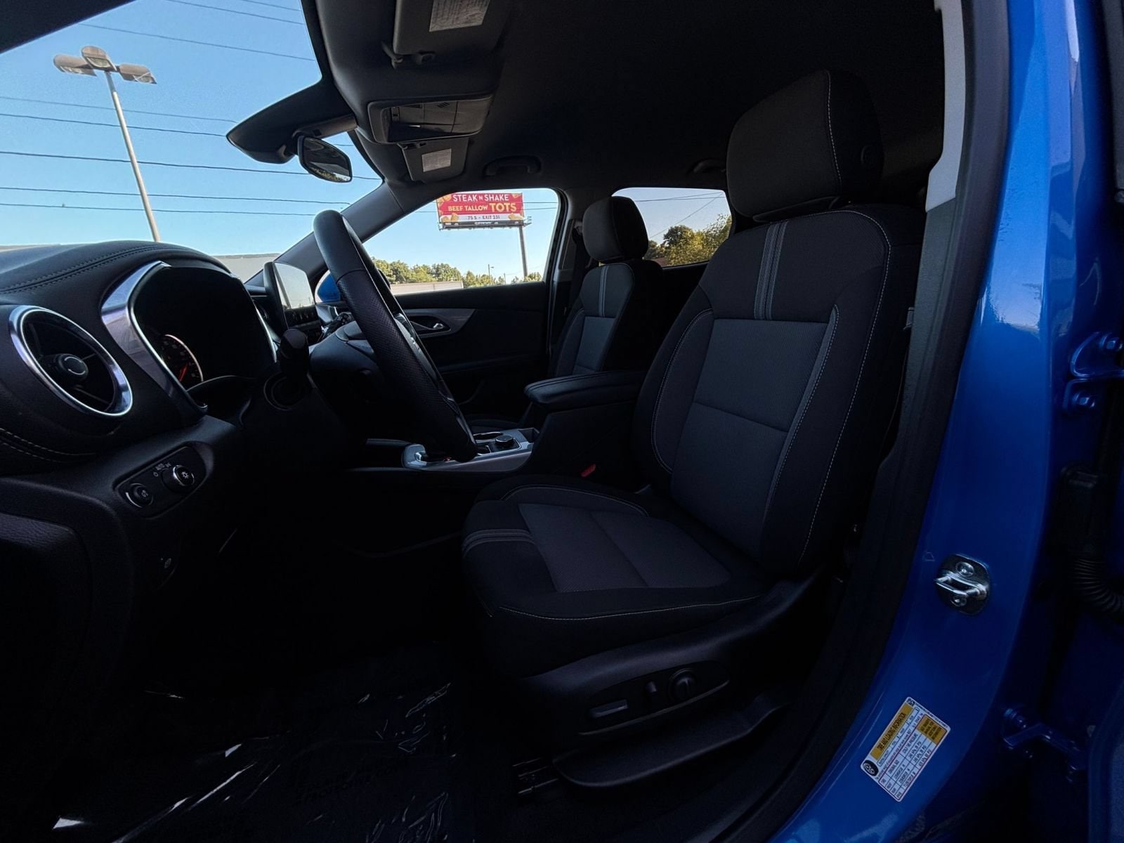 Thumbnail: 2026 Chevrolet Blazer - 27