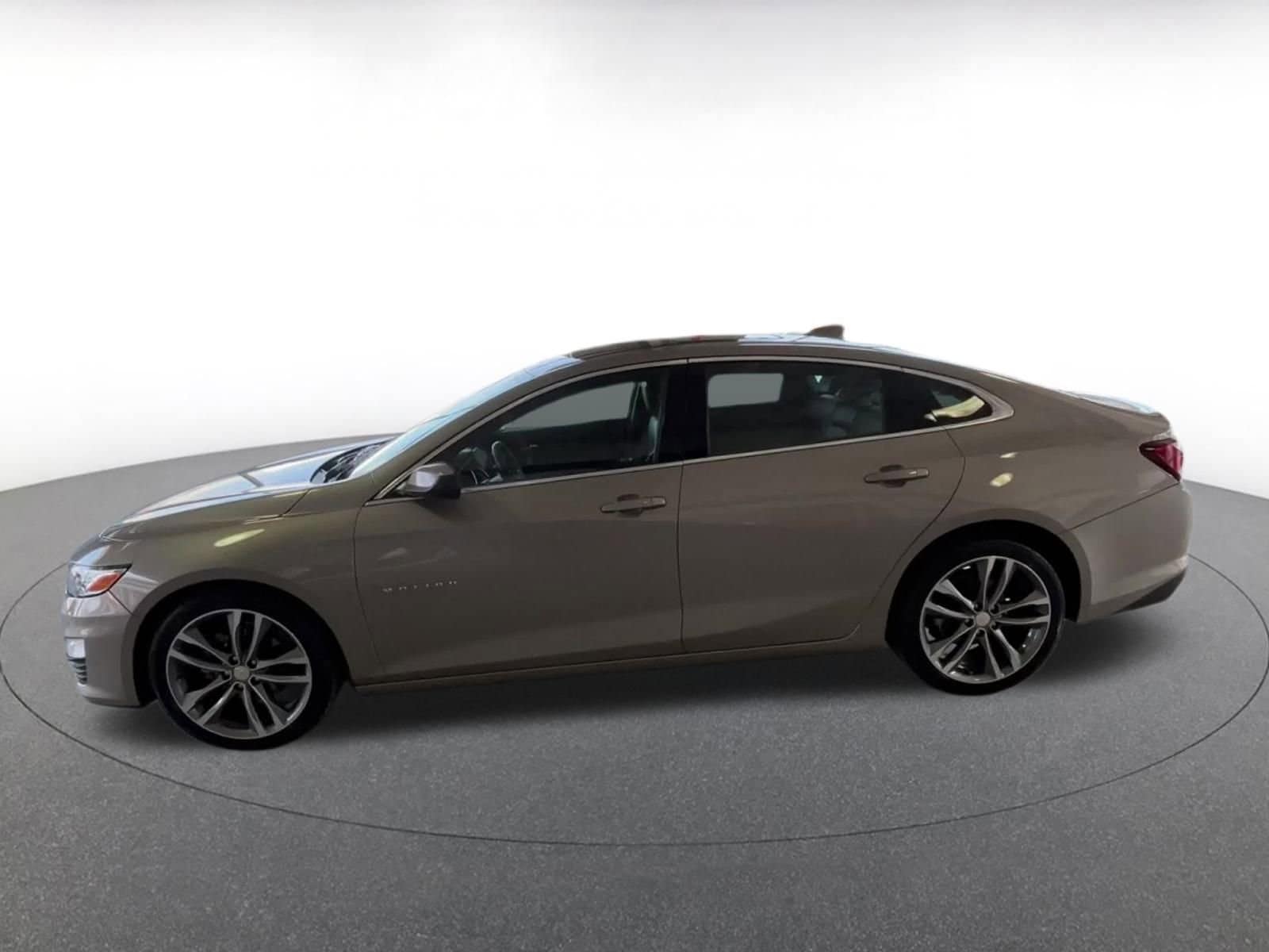 Thumbnail: 2024 Chevrolet Malibu - 11