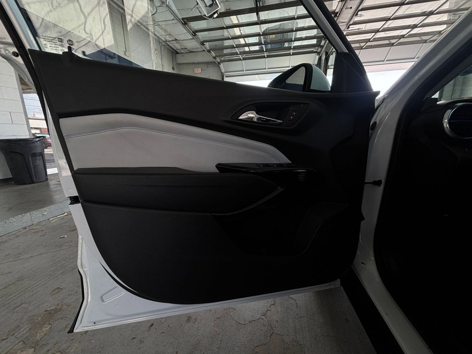 Thumbnail: 2025 Chevrolet Trax - 18