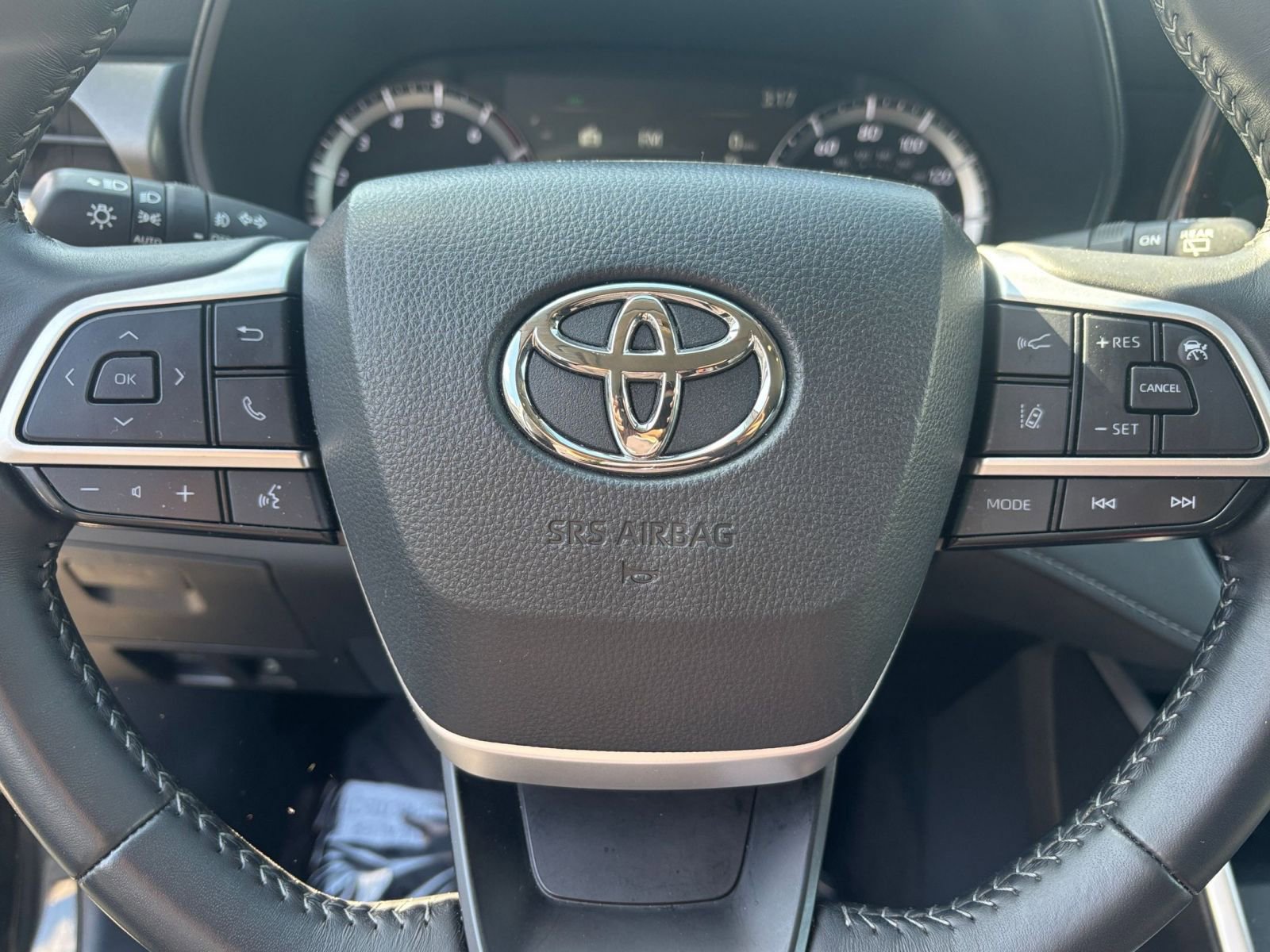 Thumbnail: 2025 Toyota Highlander - 29