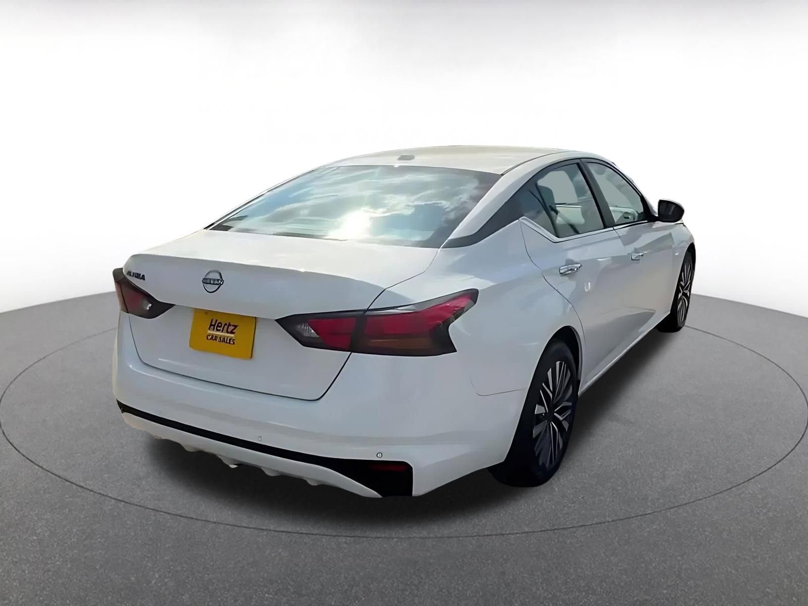 Thumbnail: 2025 Nissan Altima - 15