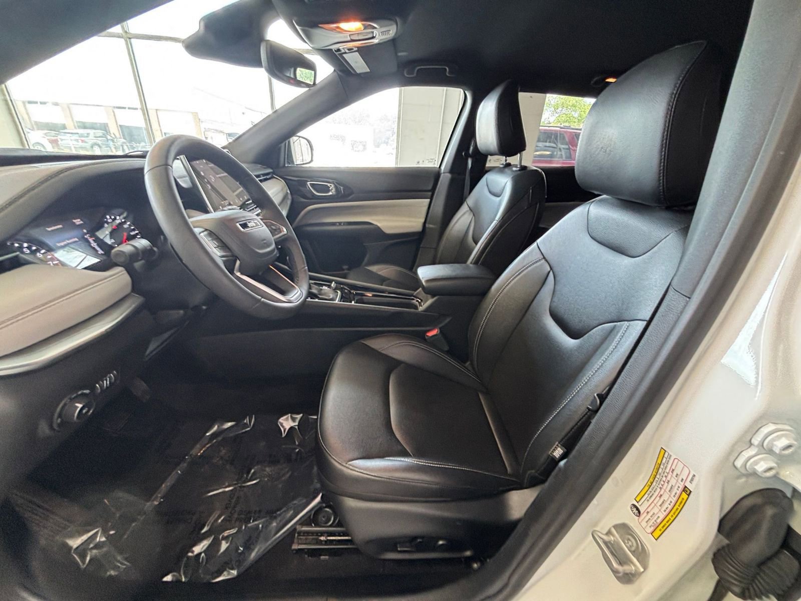 Thumbnail: 2025 Jeep Compass - 33