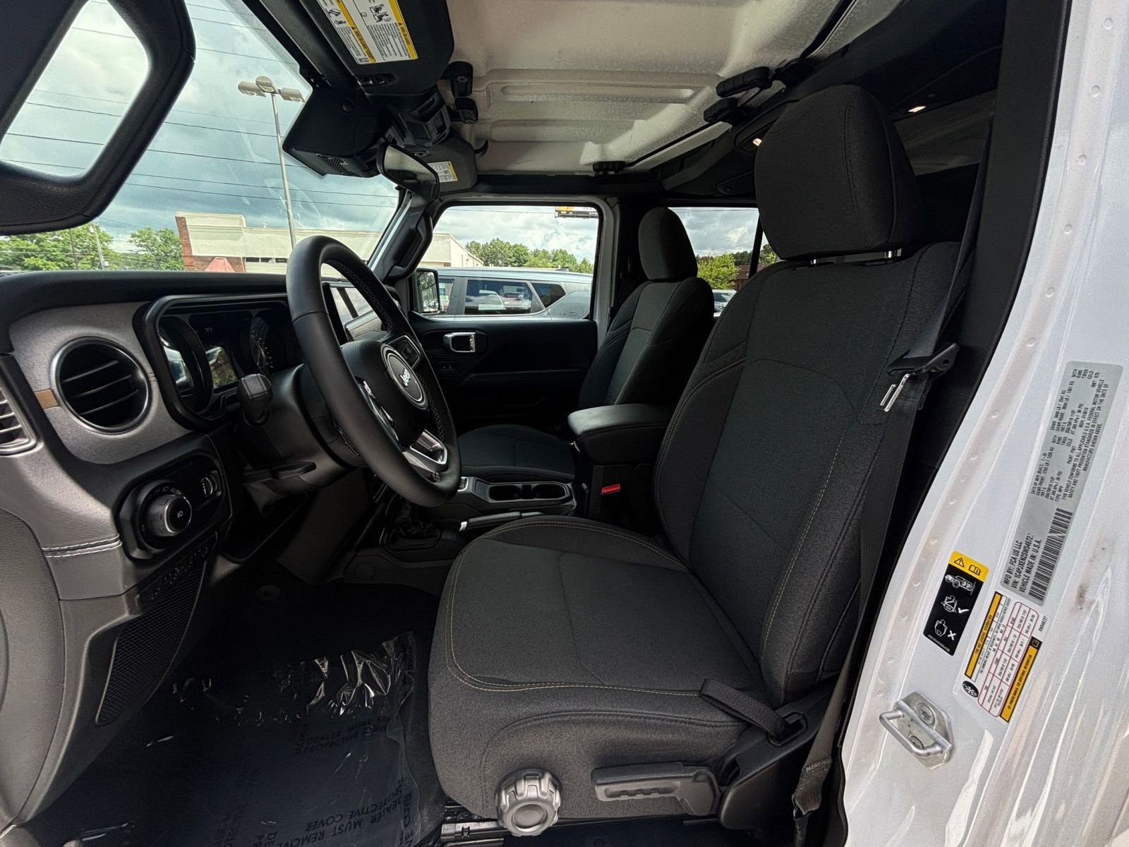 Thumbnail: 2025 Jeep Wrangler - 27