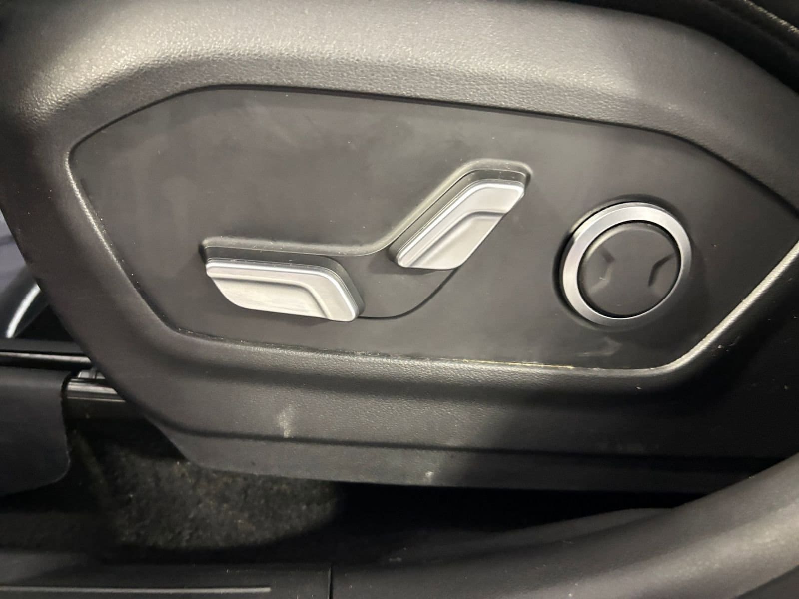 Thumbnail: 2025 Hyundai Santa Fe - 25