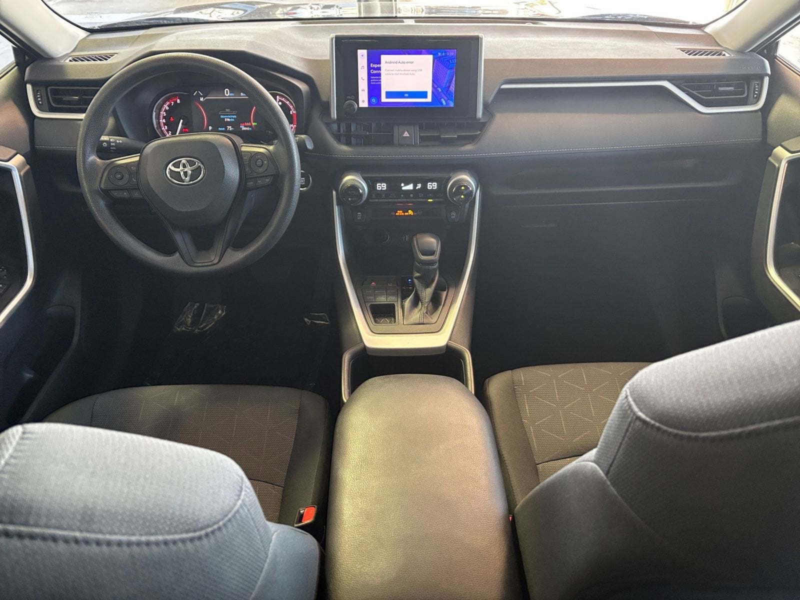 Thumbnail: 2025 Toyota RAV4 - 33