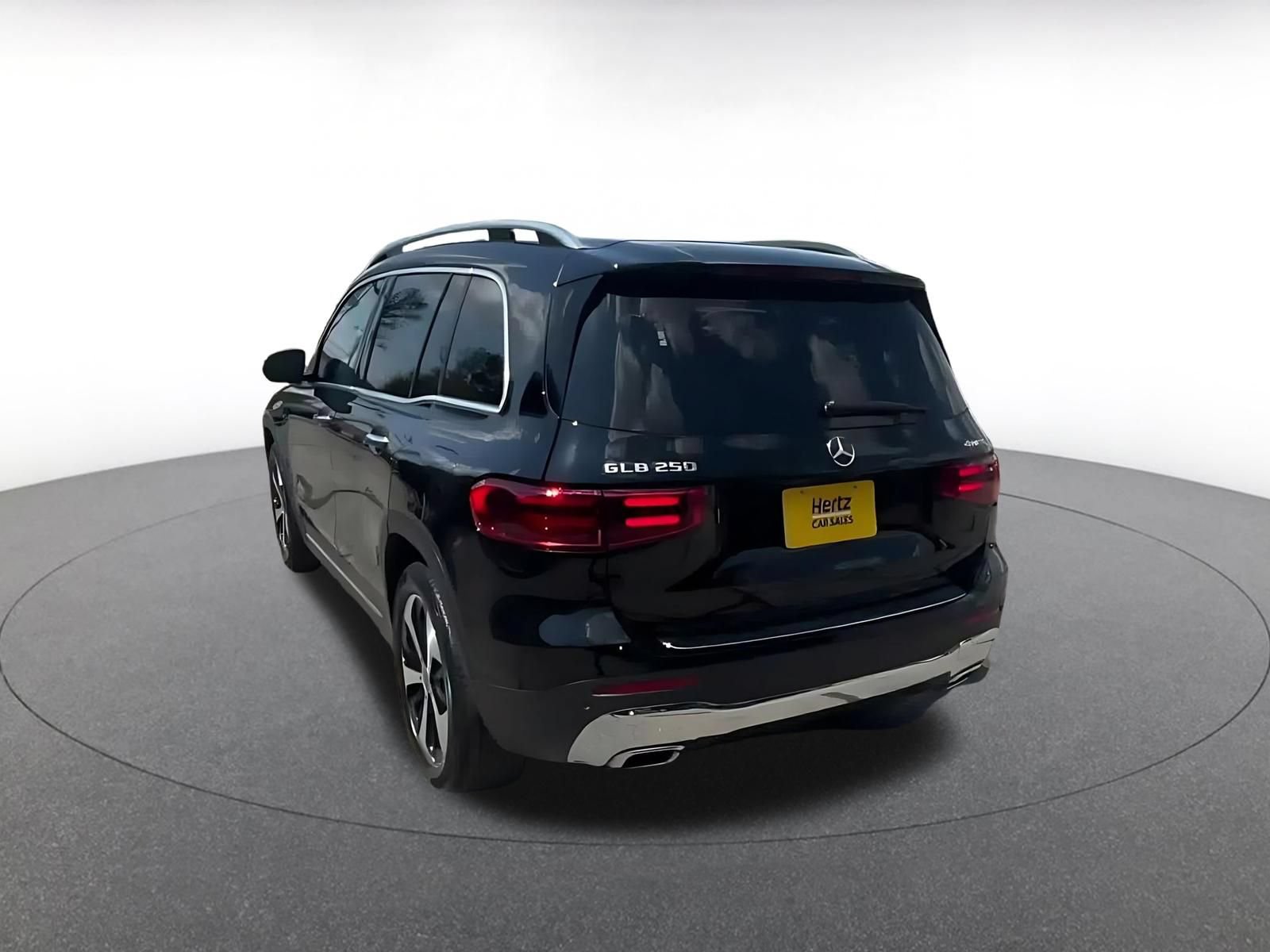 Thumbnail: 2025 Mercedes-Benz GLB - 10