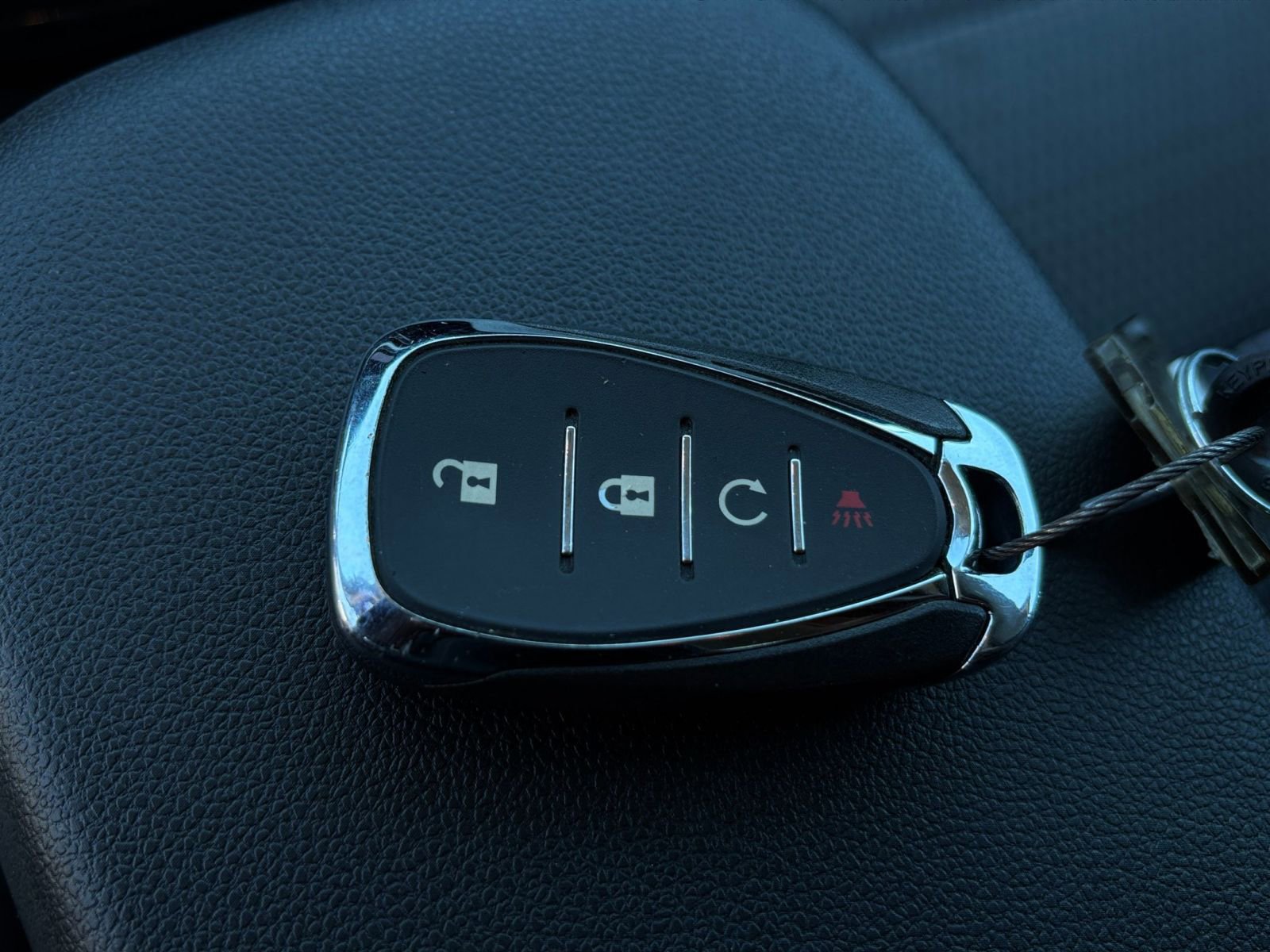 Thumbnail: 2025 Chevrolet Trax - 21