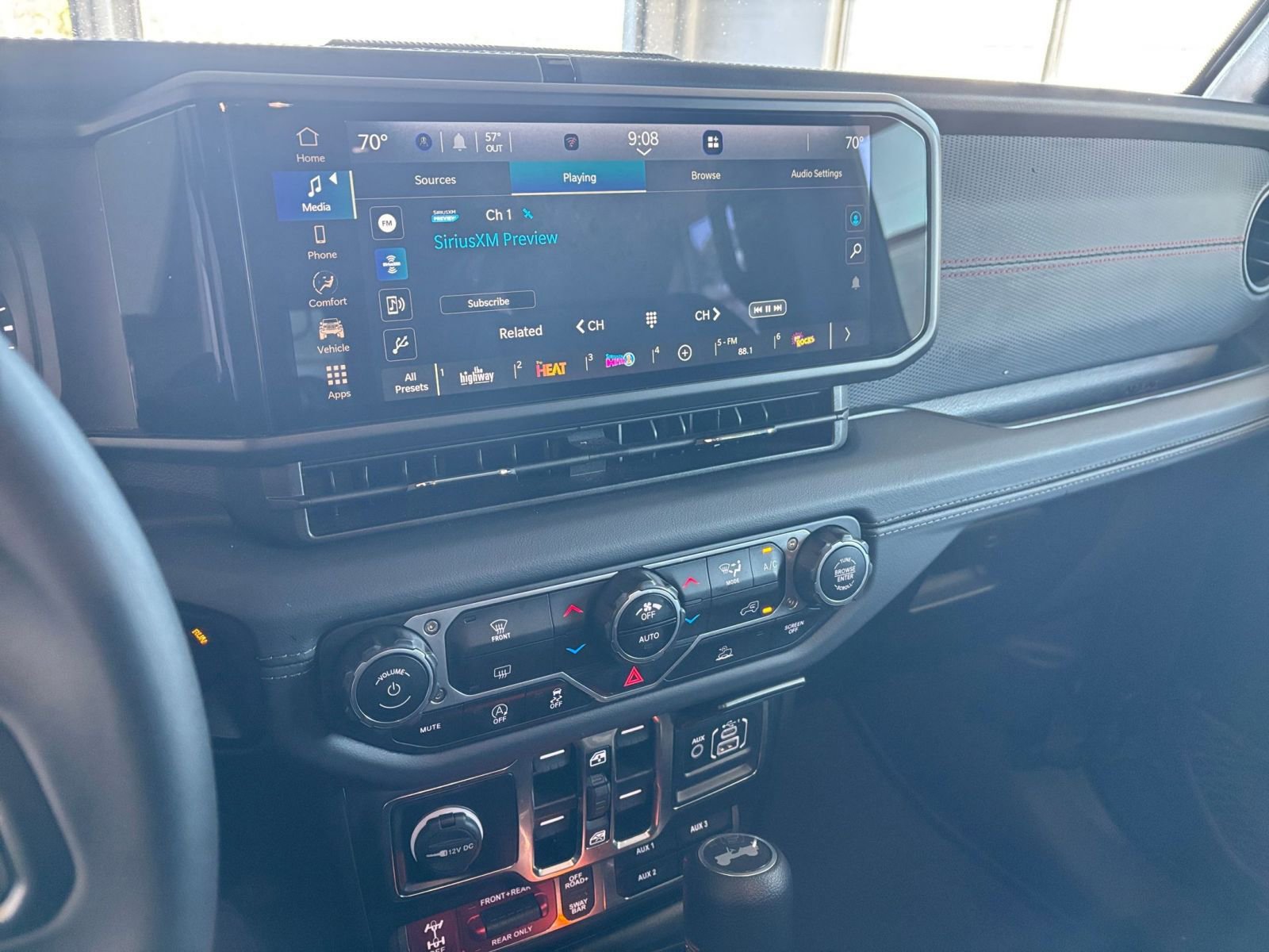 Thumbnail: 2025 Jeep Wrangler - 23