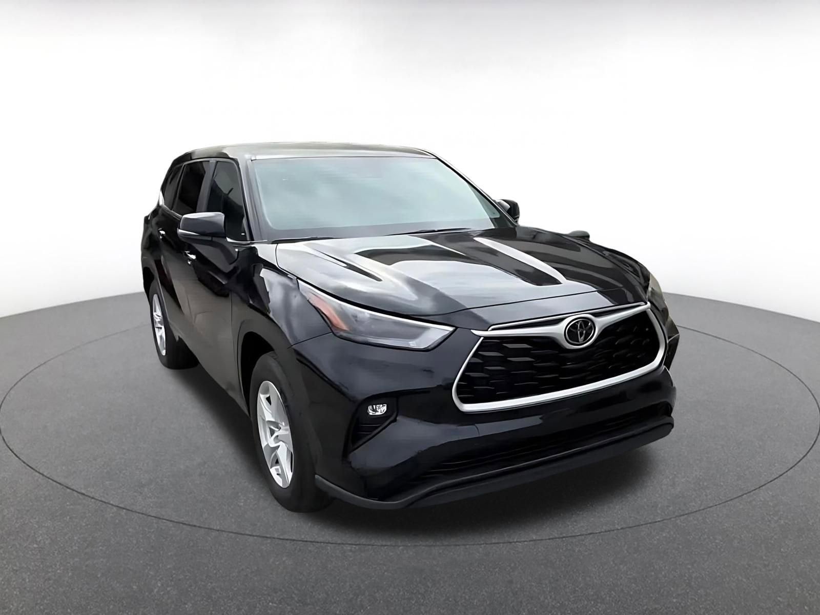 Thumbnail: 2025 Toyota Highlander - 3