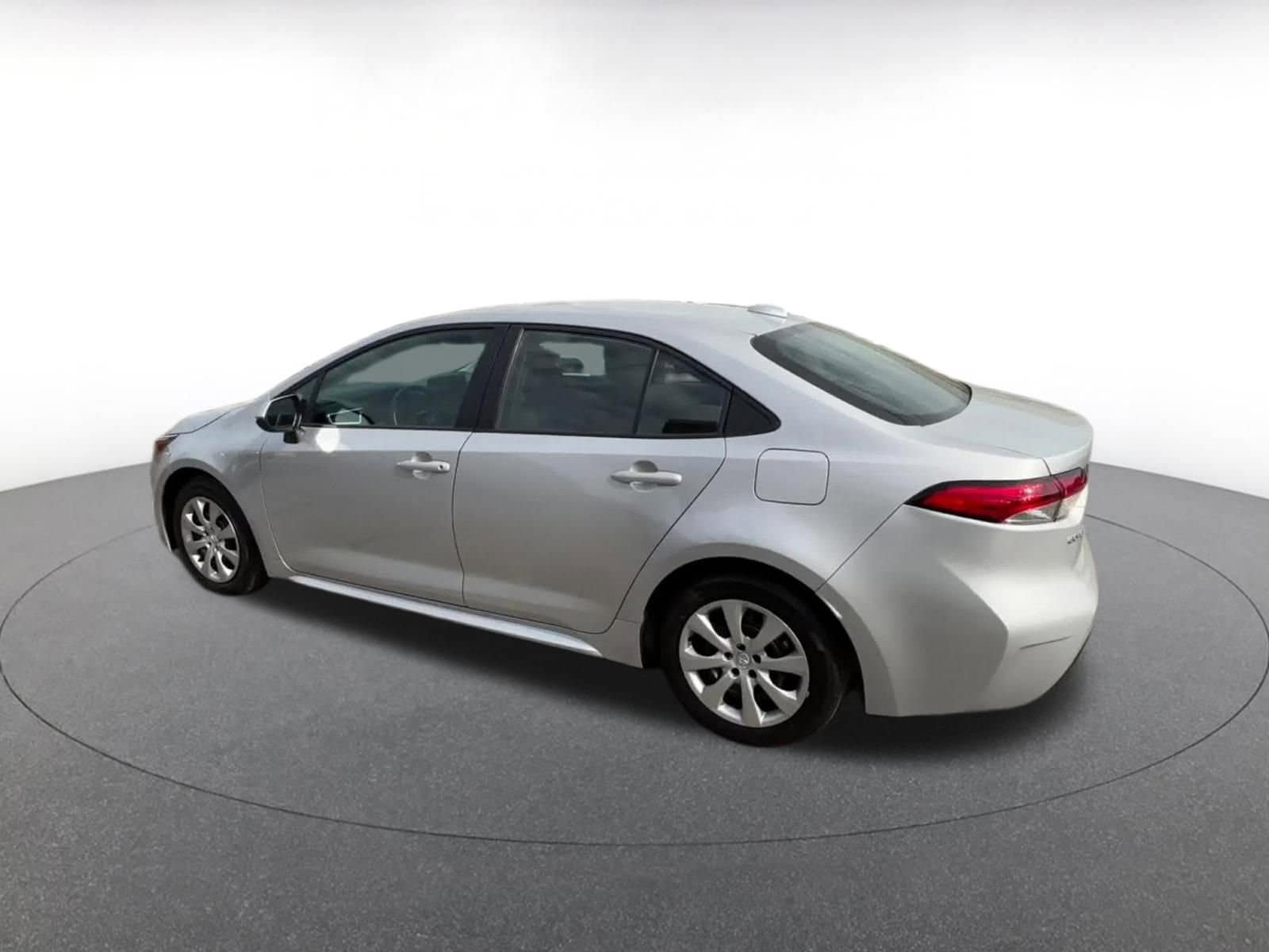 Thumbnail: 2025 Toyota Corolla - 10