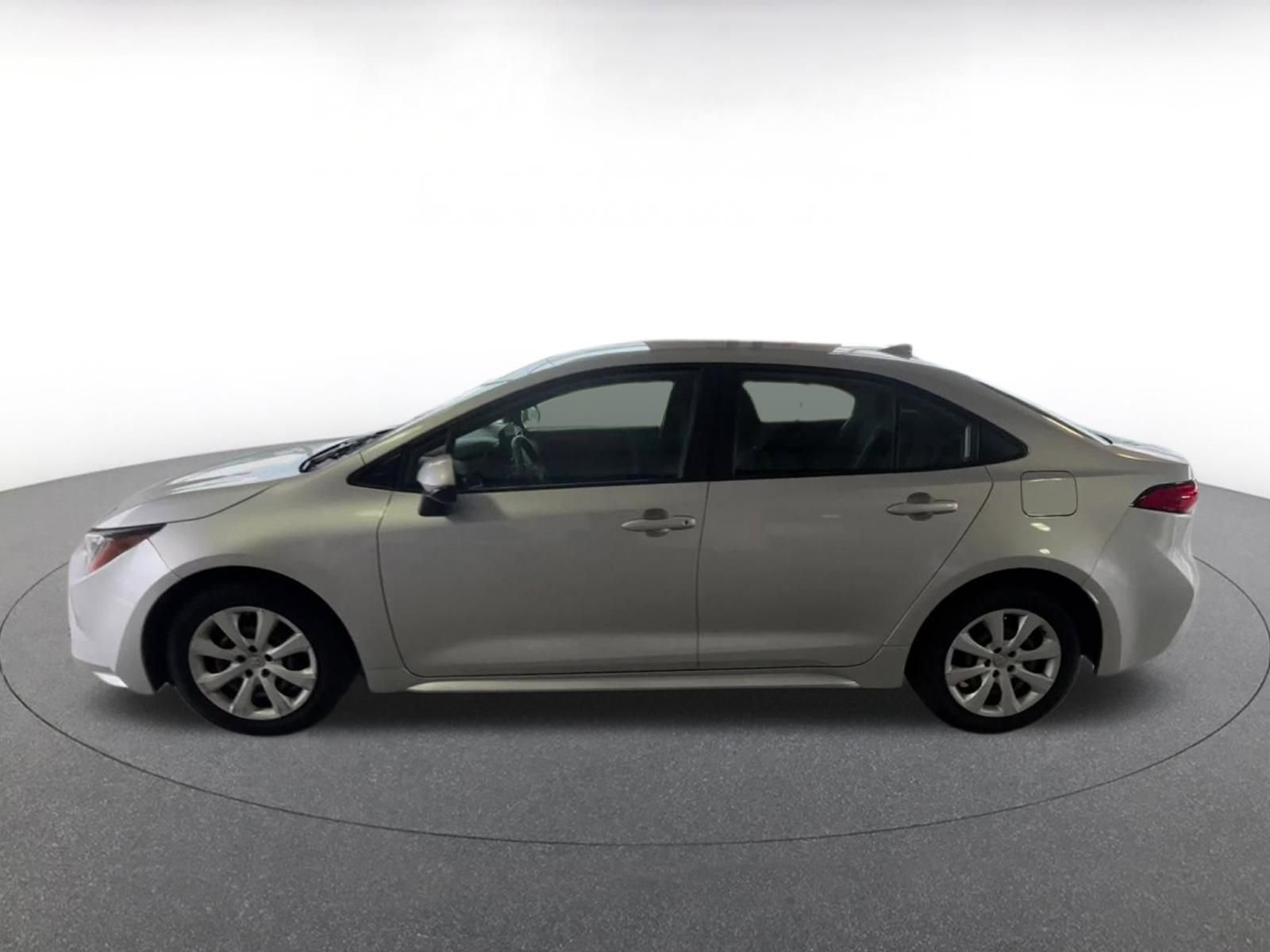 Thumbnail: 2023 Toyota Corolla - 8