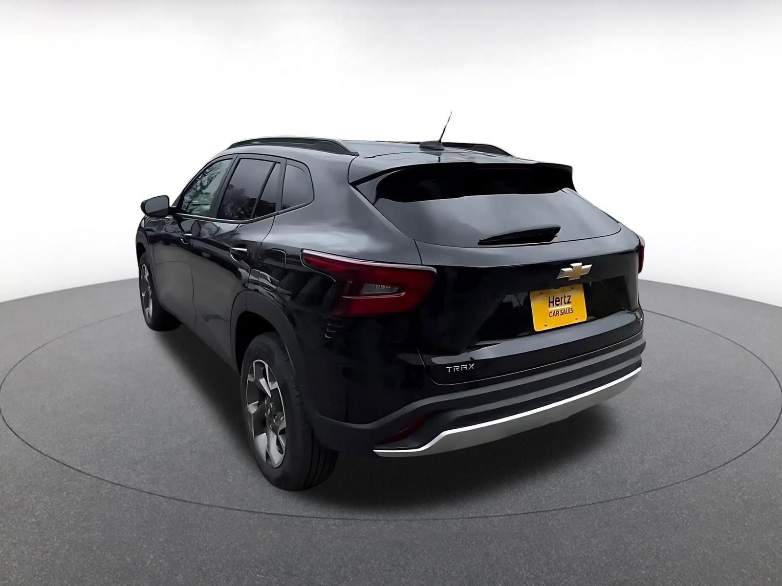 Thumbnail: 2025 Chevrolet Trax - 17