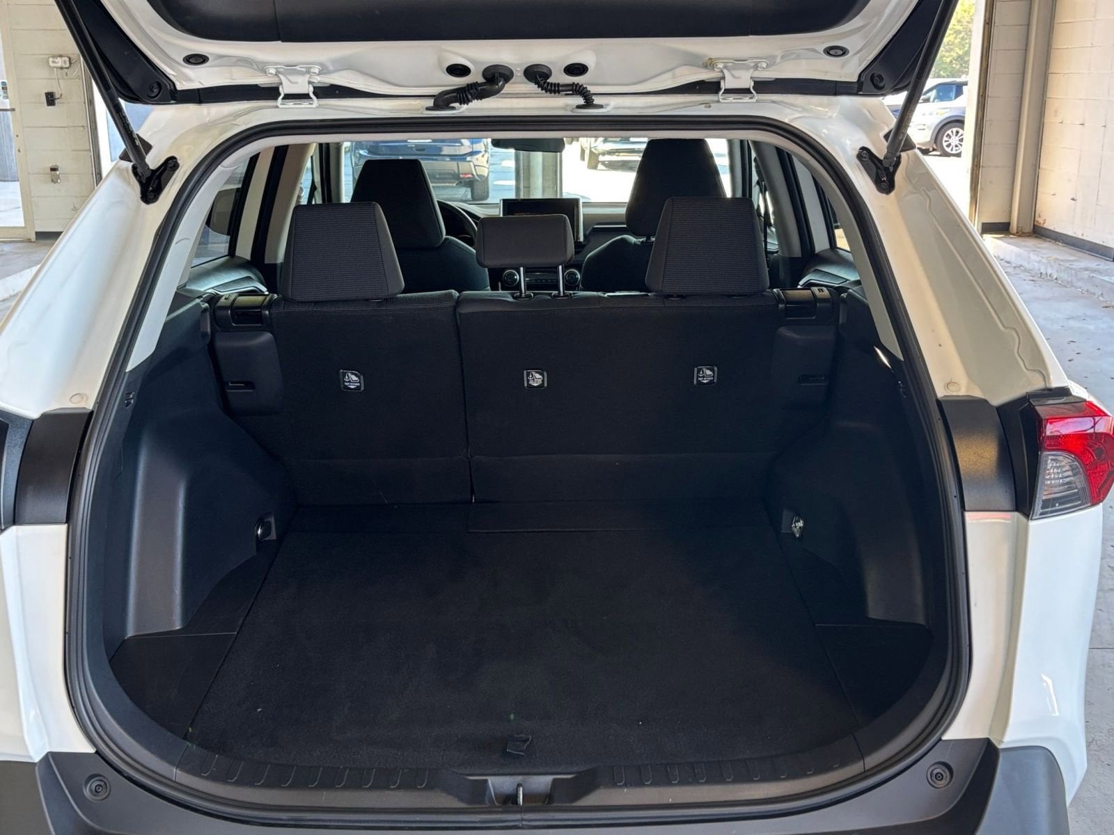 Thumbnail: 2025 Toyota RAV4 - 30