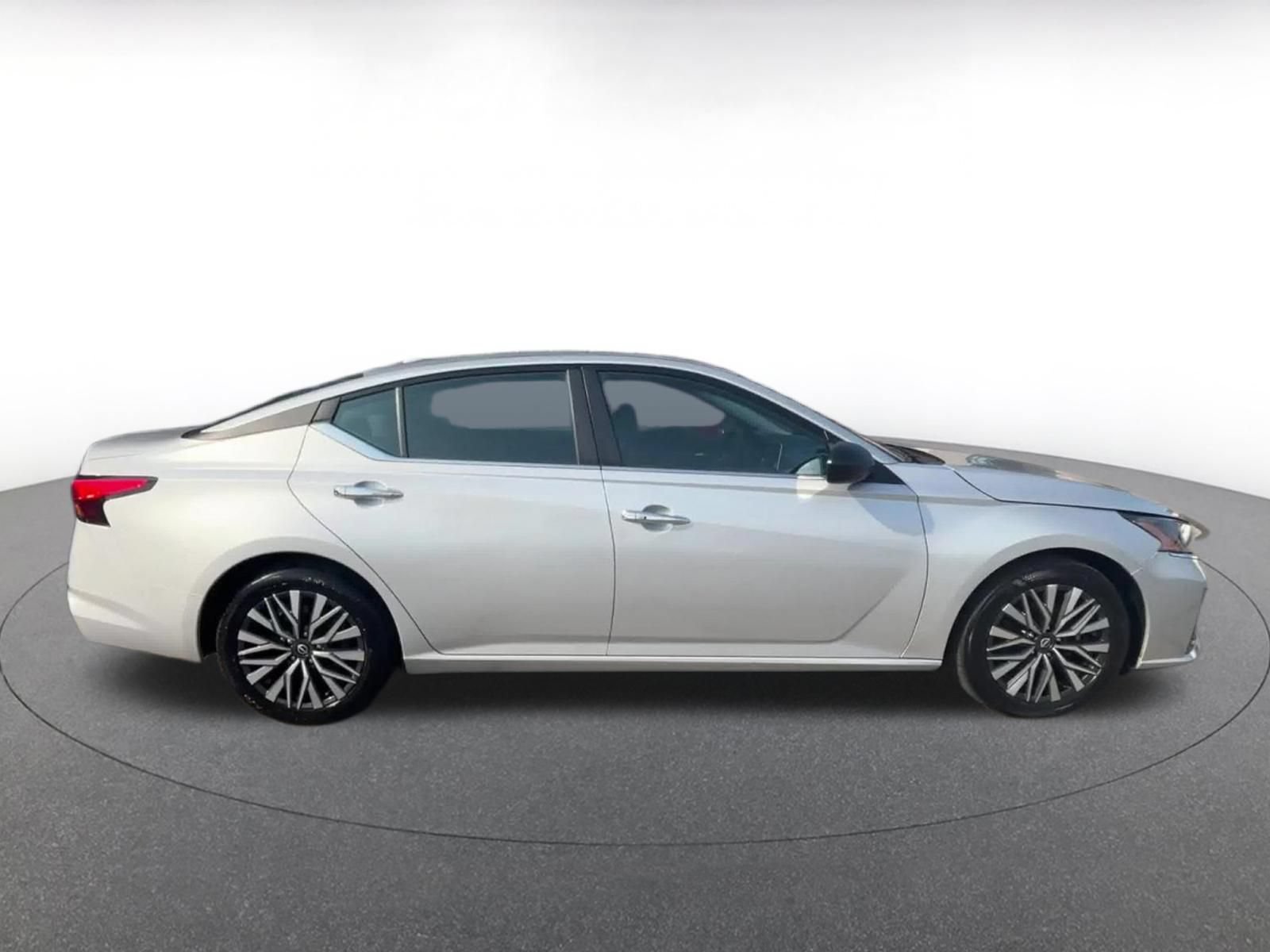 Thumbnail: 2025 Nissan Altima - 16