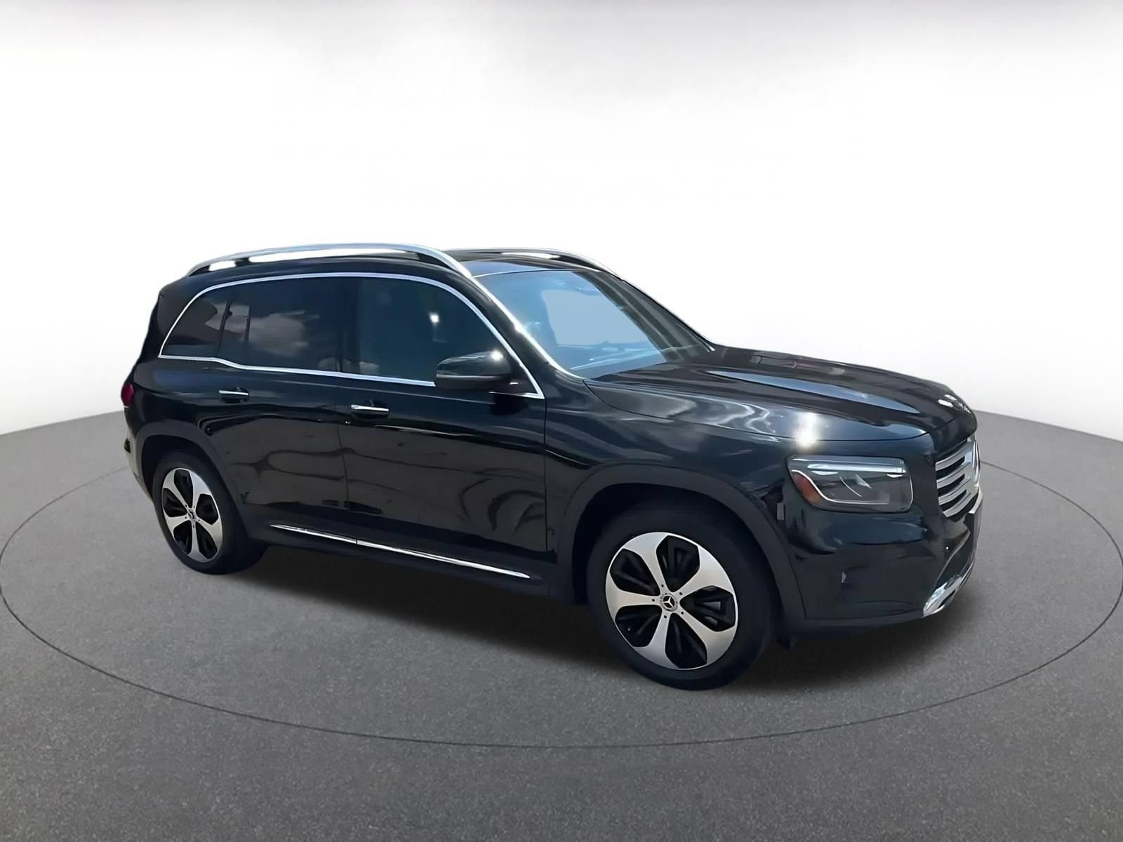 Thumbnail: 2025 Mercedes-Benz GLB - 2