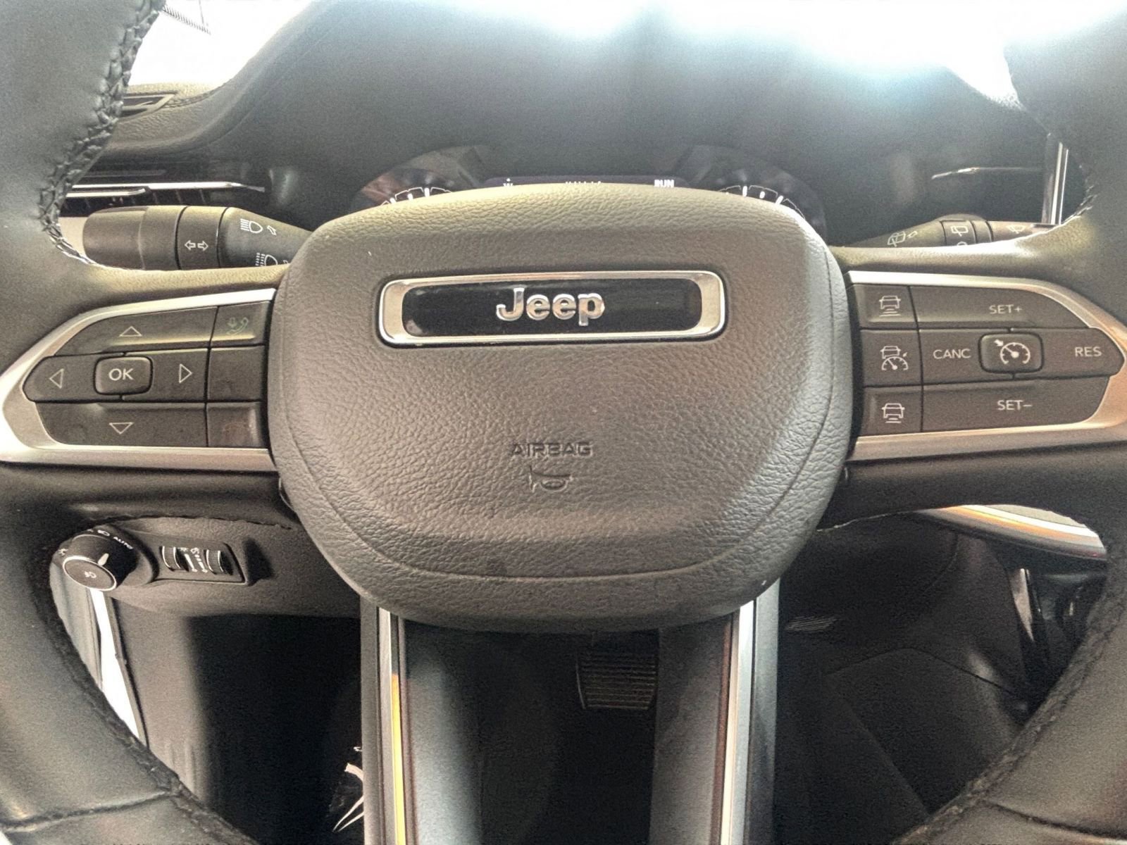 Thumbnail: 2025 Jeep Compass - 29