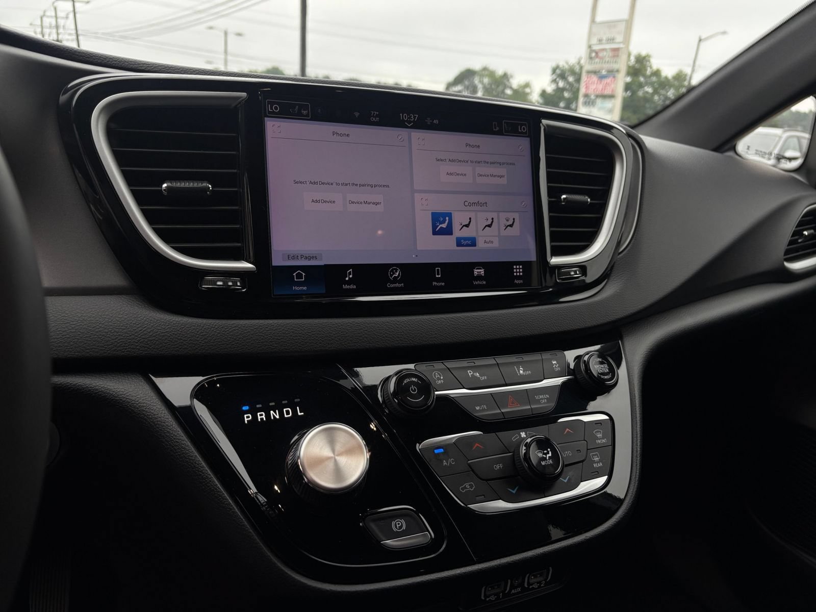 Thumbnail: 2025 Chrysler Pacifica - 19
