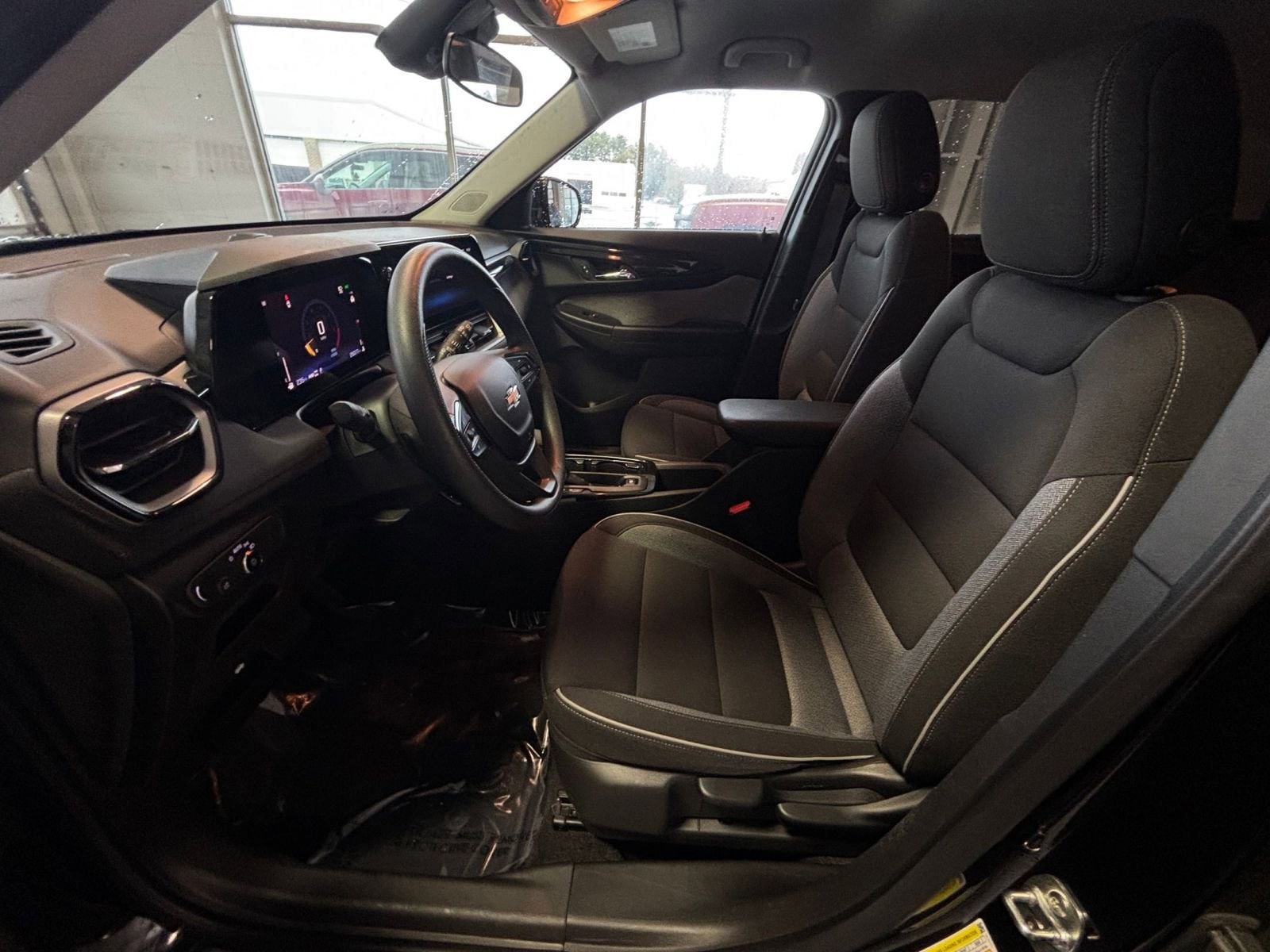 Thumbnail: 2025 Chevrolet TrailBlazer - 26