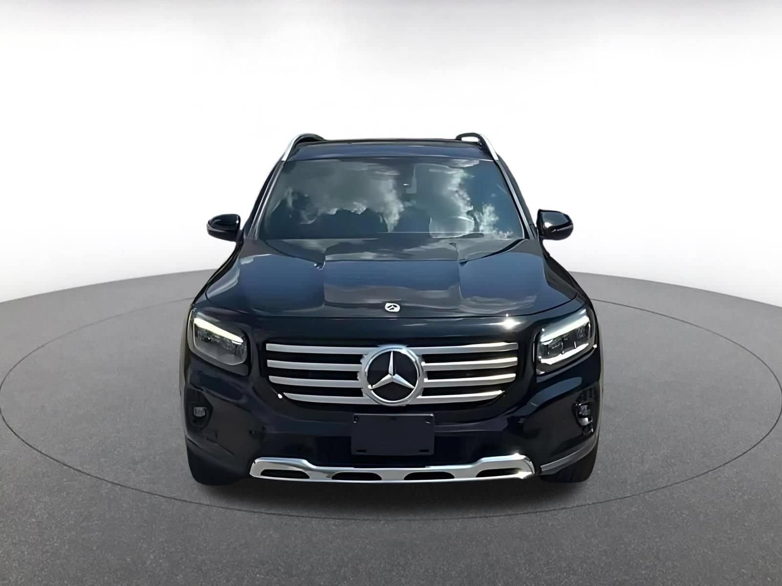 Thumbnail: 2025 Mercedes-Benz GLB - 4