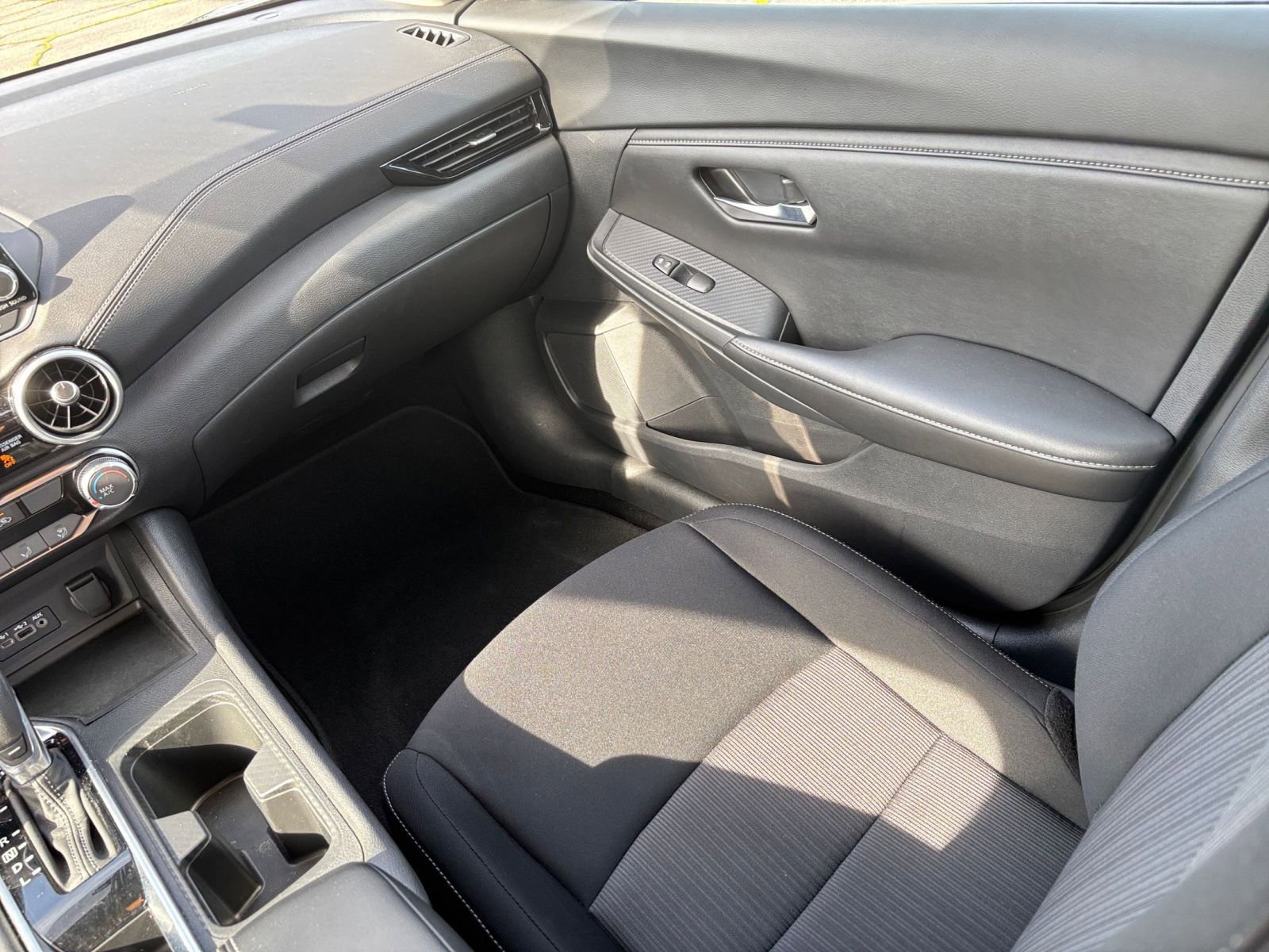 2024 Nissan Sentra SV 34