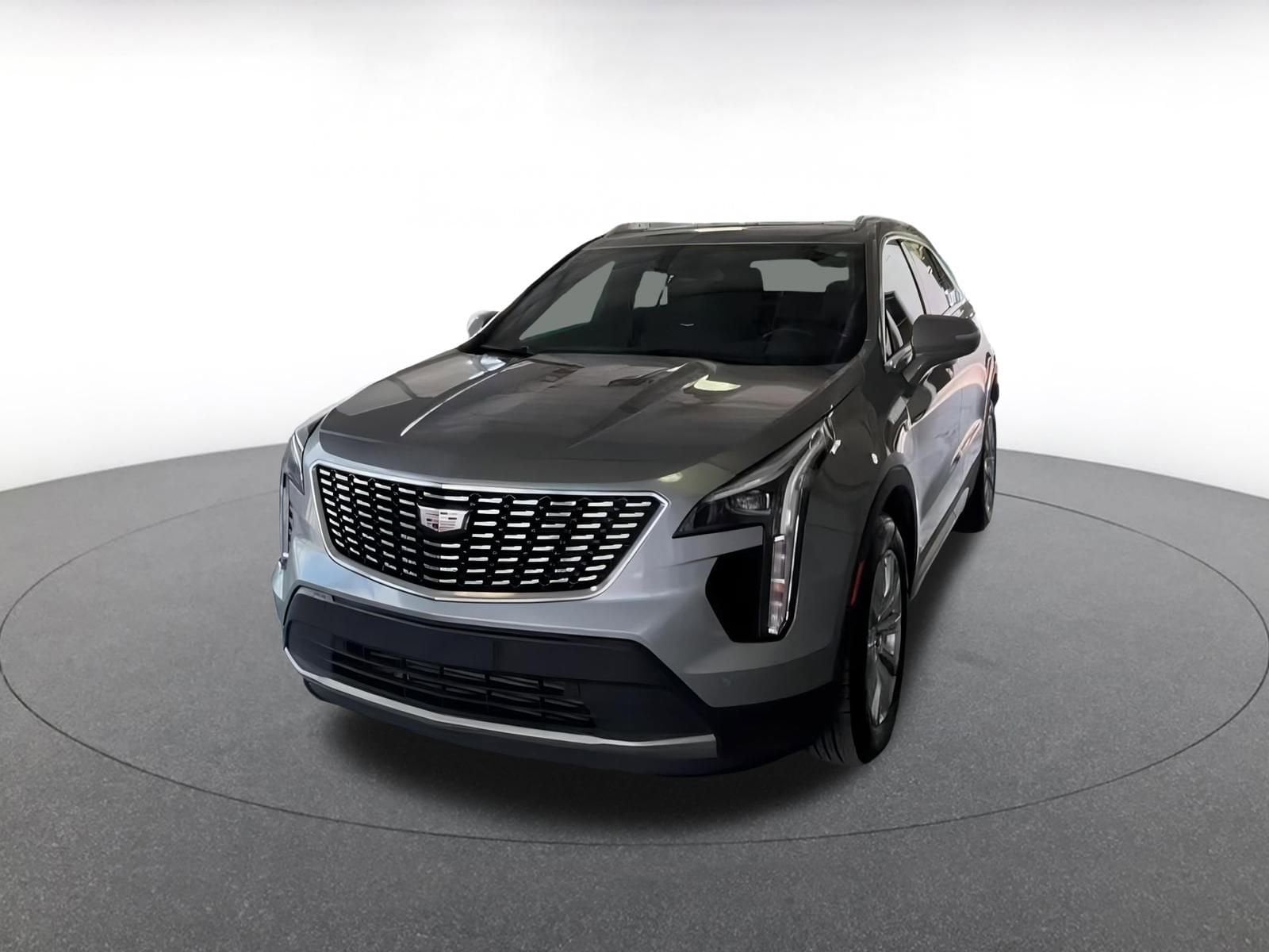 Thumbnail: 2023 Cadillac XT4 - 6