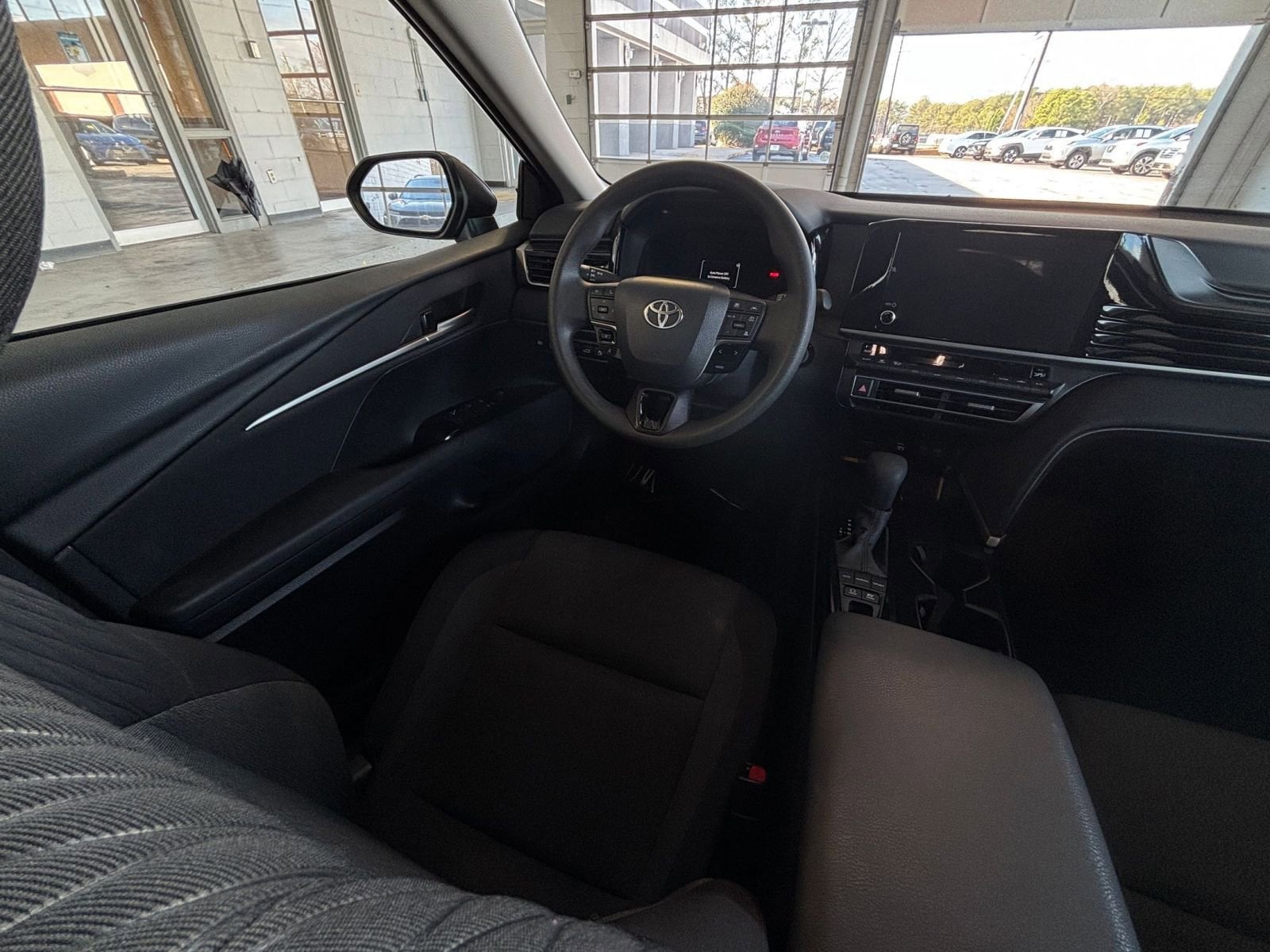 Thumbnail: 2025 Toyota Camry - 33