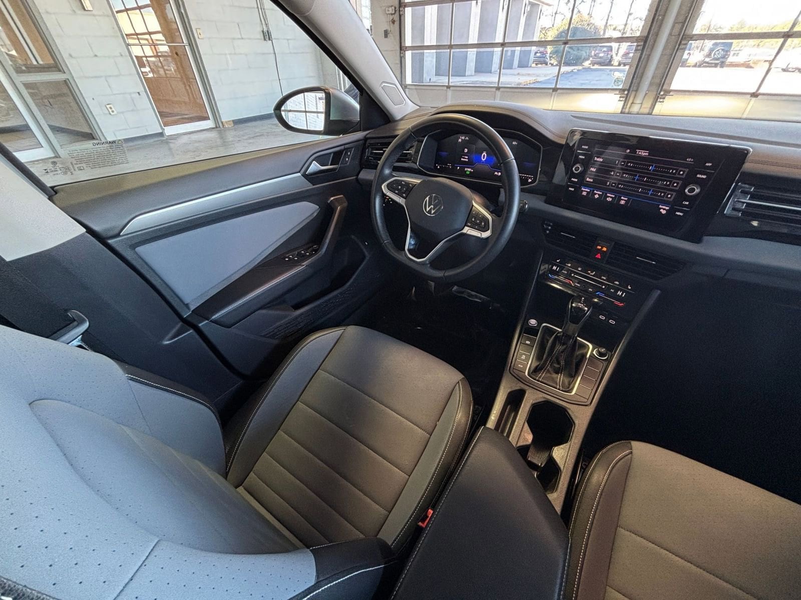 Thumbnail: 2025 Volkswagen Jetta - 35